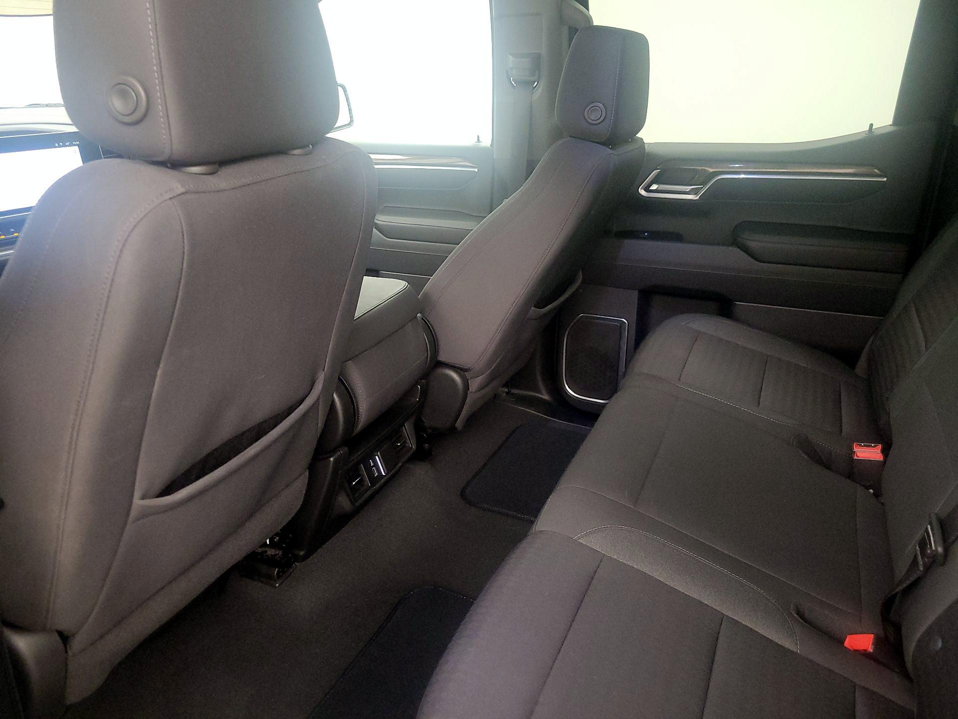 Thumbnail: 2022 Chevrolet Silverado 1500 - 19