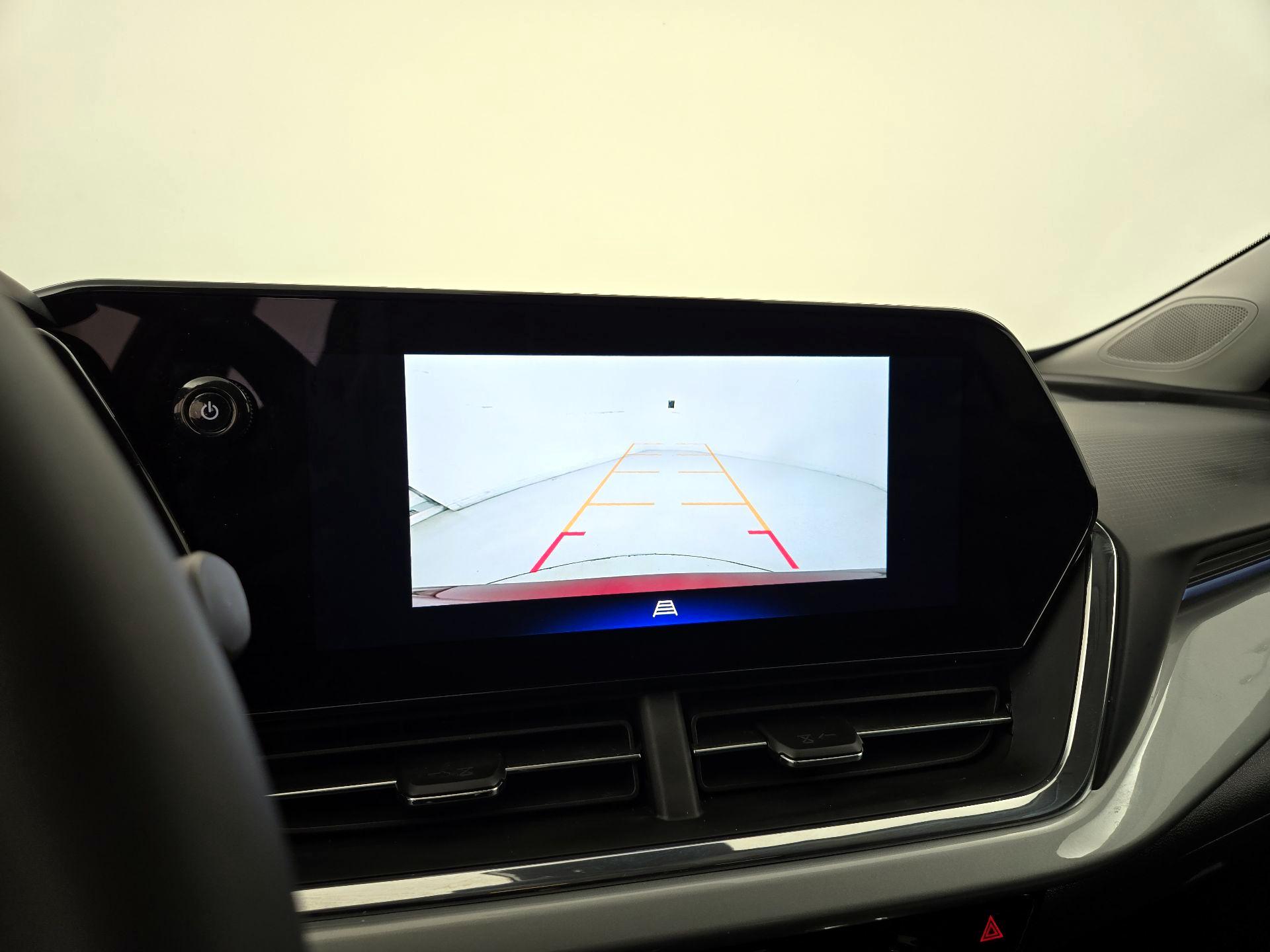 Thumbnail: 2025 Chevrolet Trax - 14