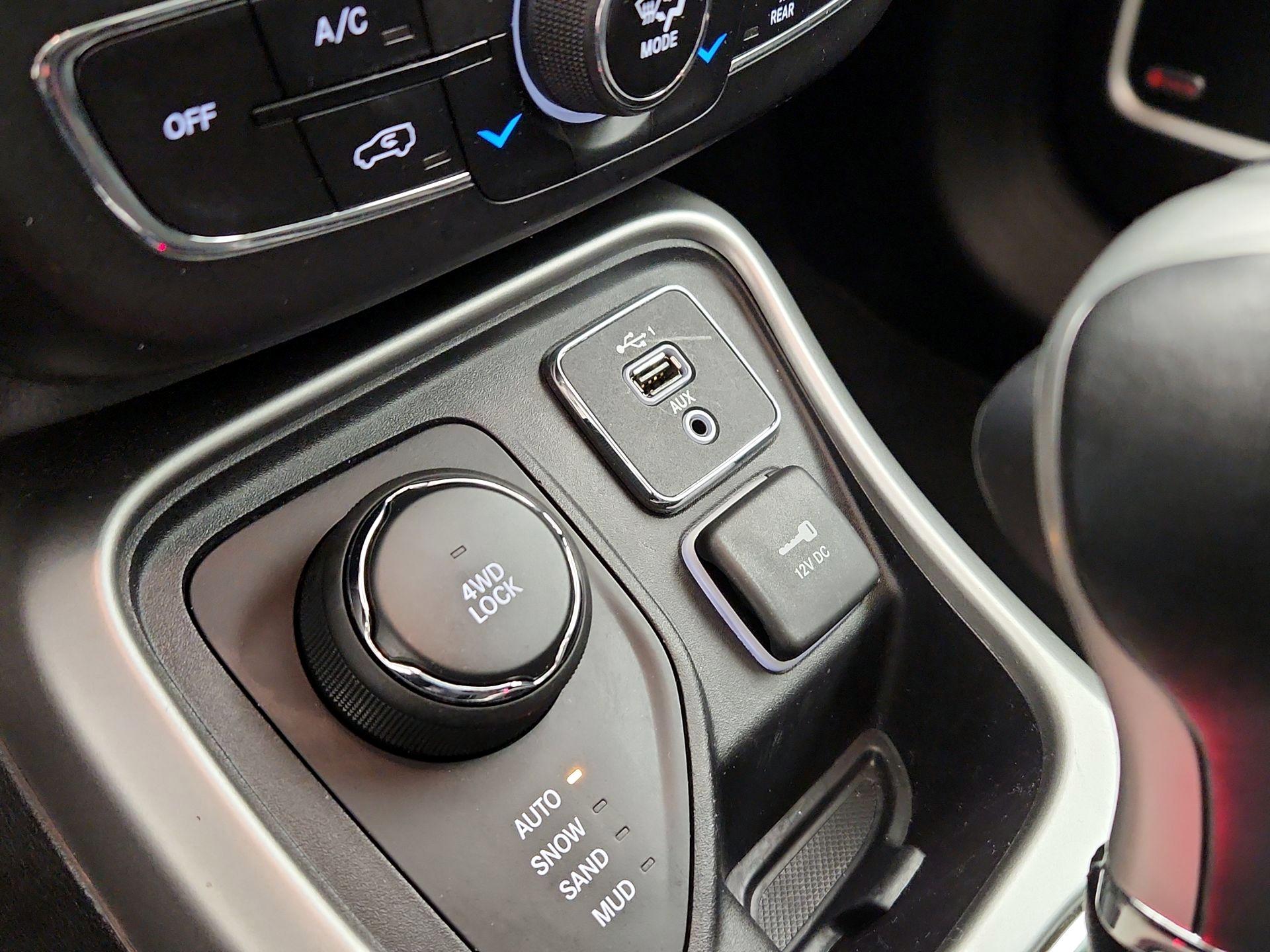 Thumbnail: 2019 Jeep Compass - 19