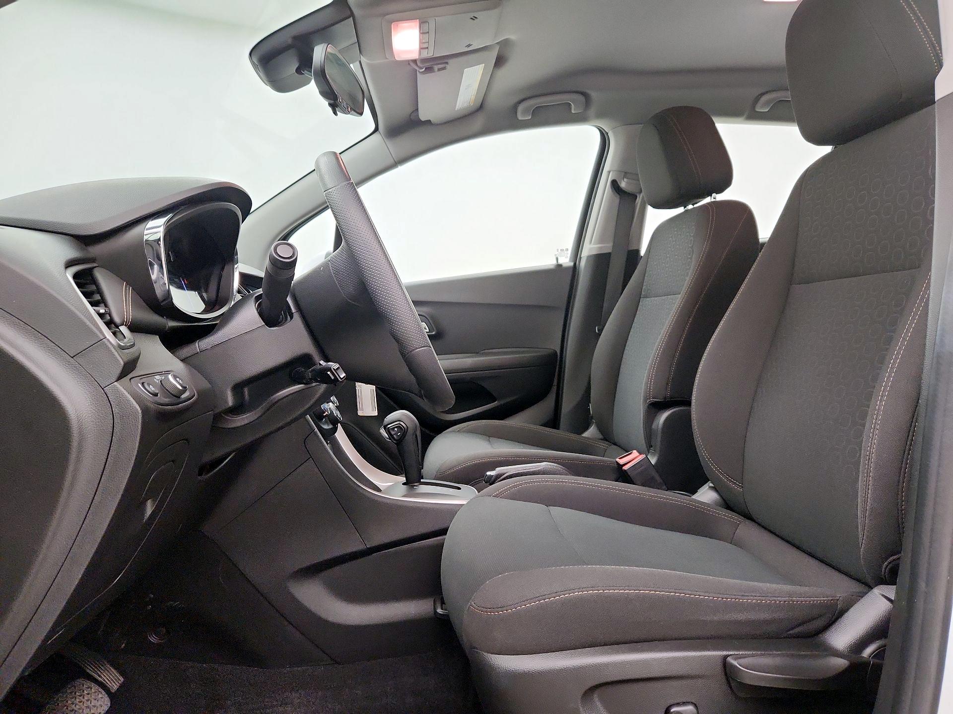 Thumbnail: 2018 Chevrolet Trax - 11