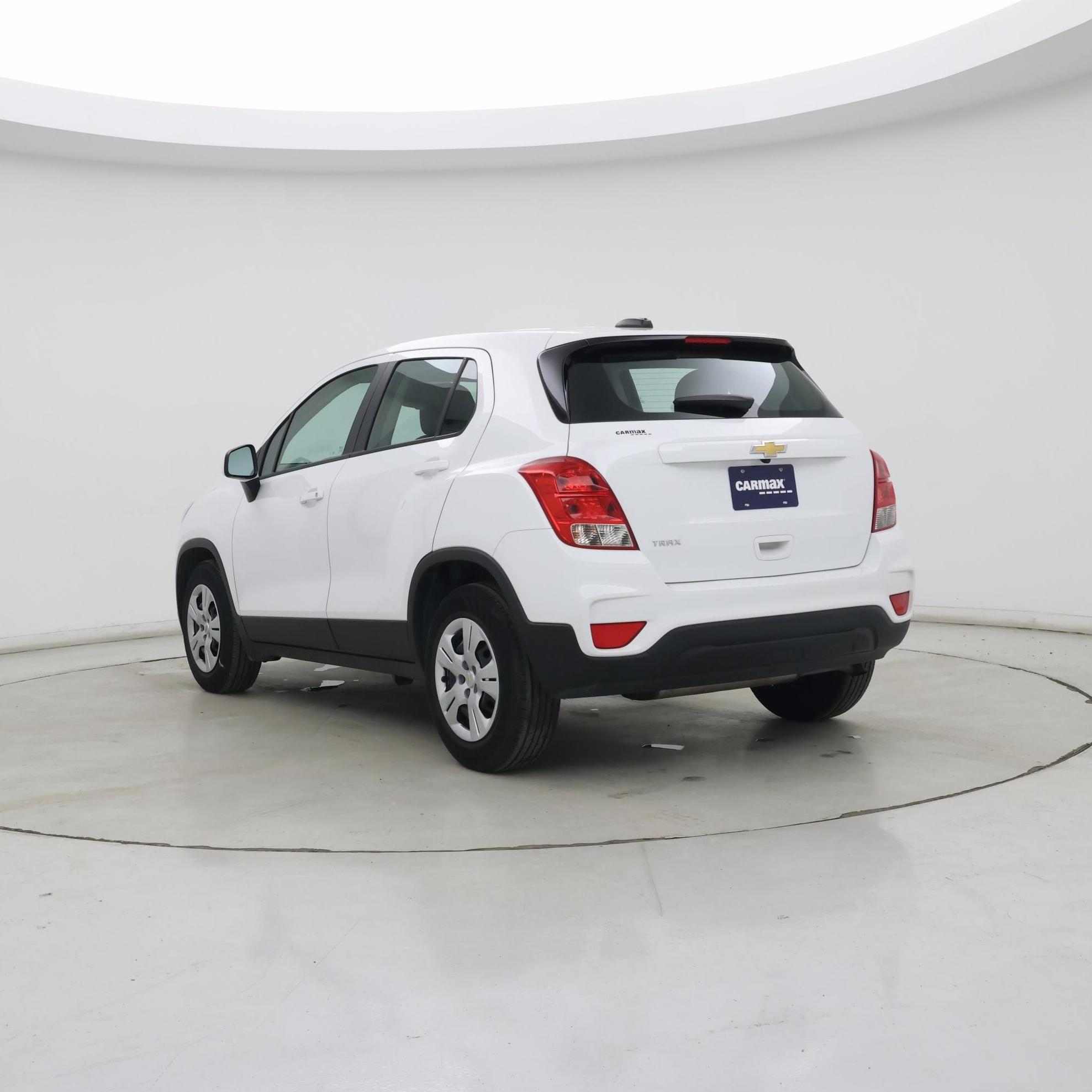 Thumbnail: 2018 Chevrolet Trax - 2