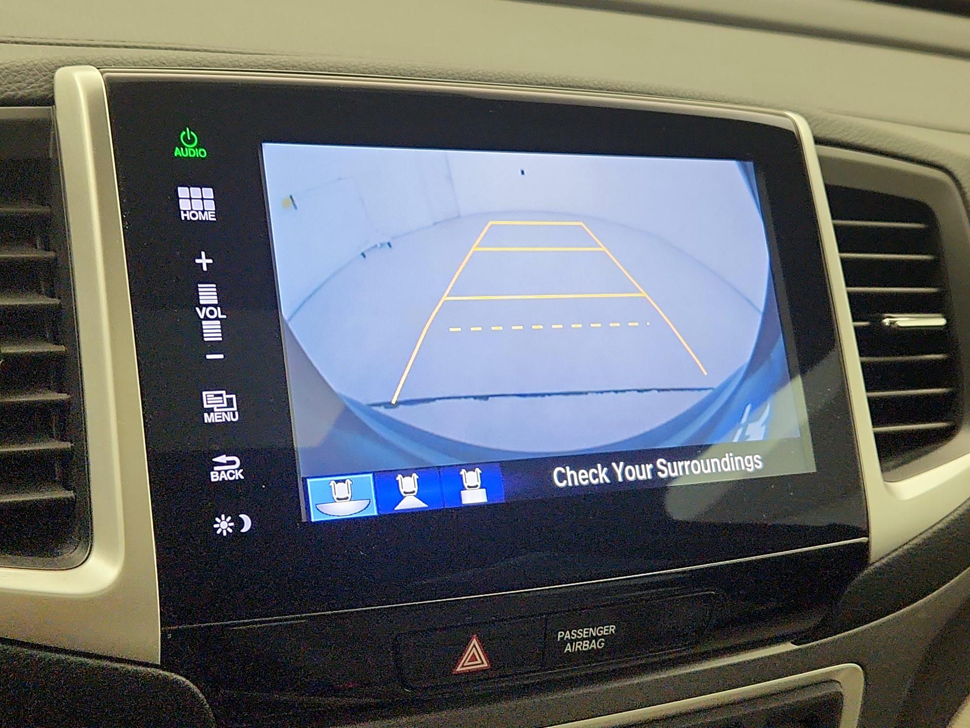 Thumbnail: 2016 Honda Pilot - 14