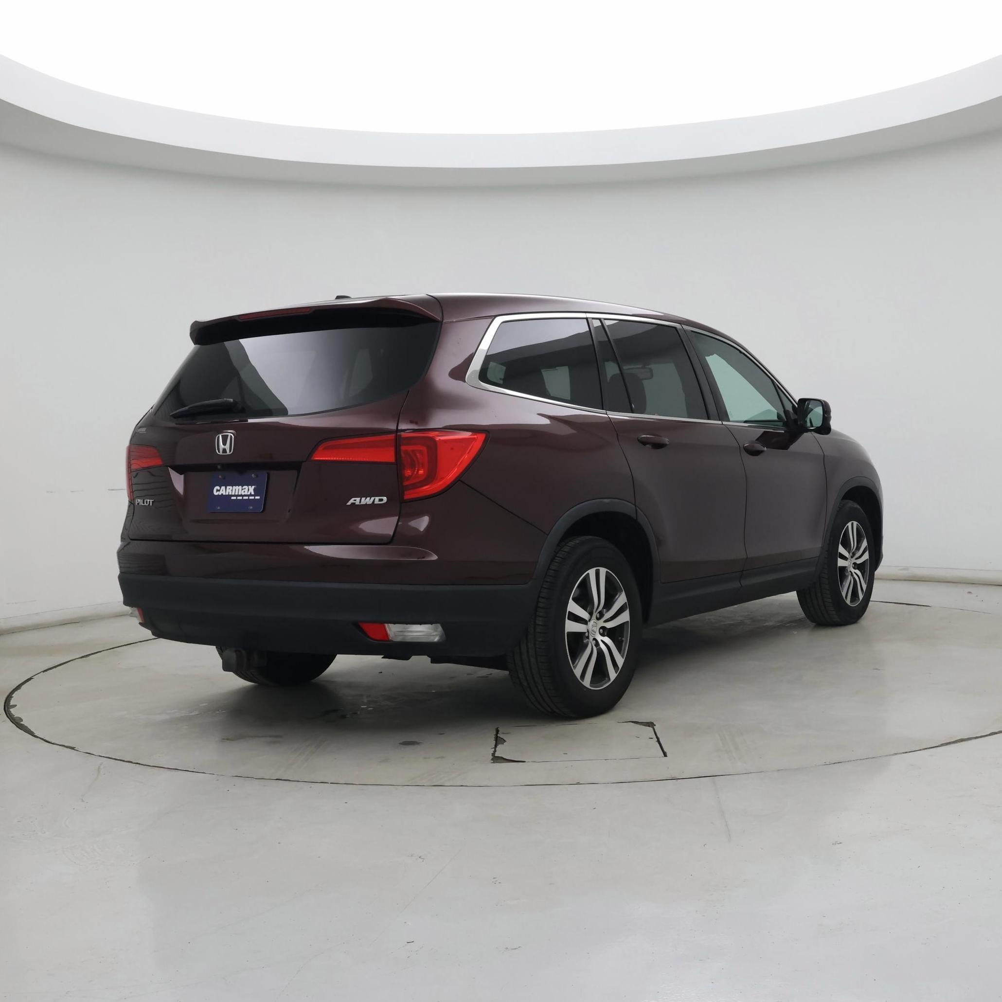 Thumbnail: 2016 Honda Pilot - 8