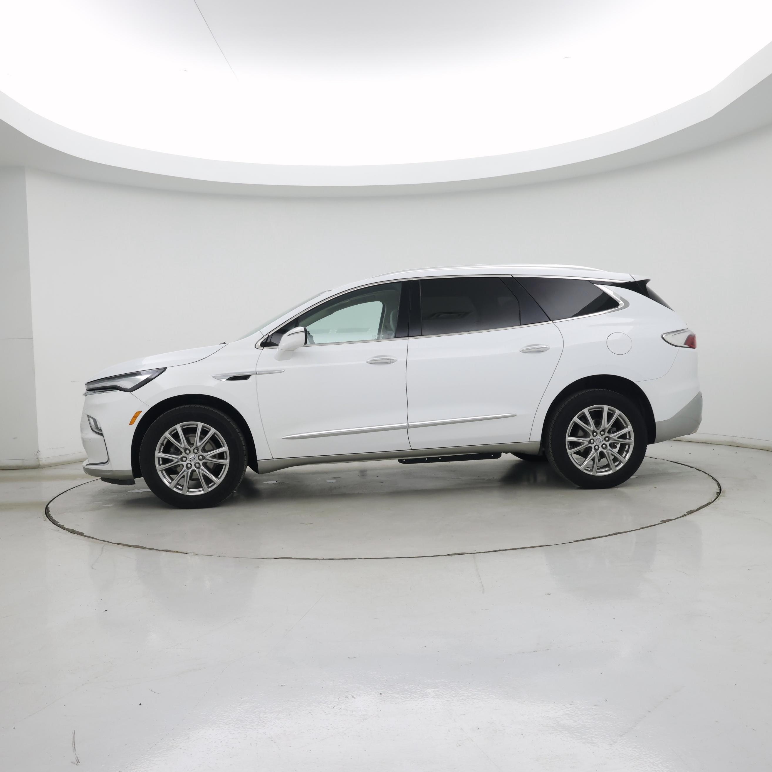 Thumbnail: 2023 Buick Enclave - 3