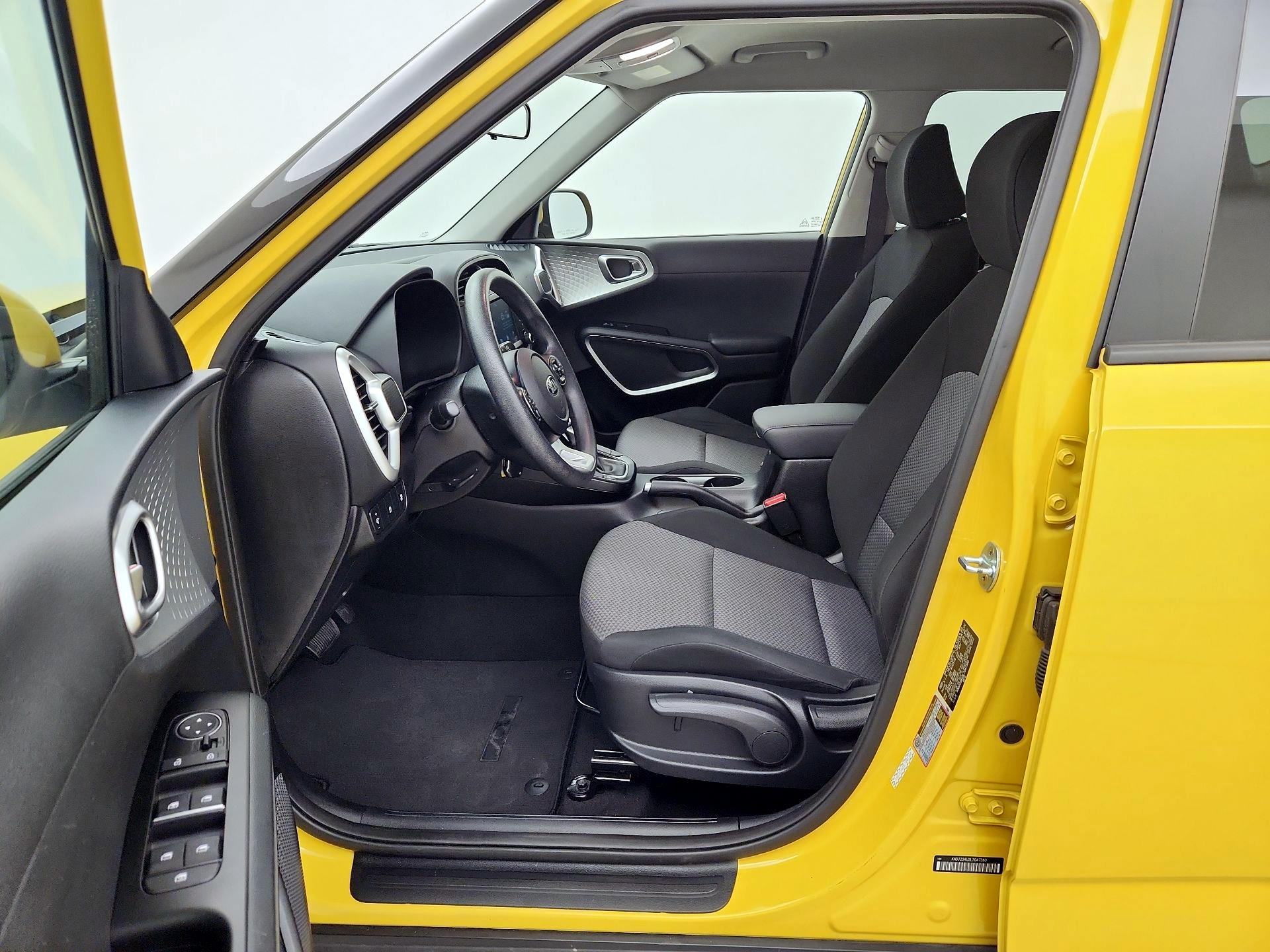 Thumbnail: 2020 Kia Soul - 11