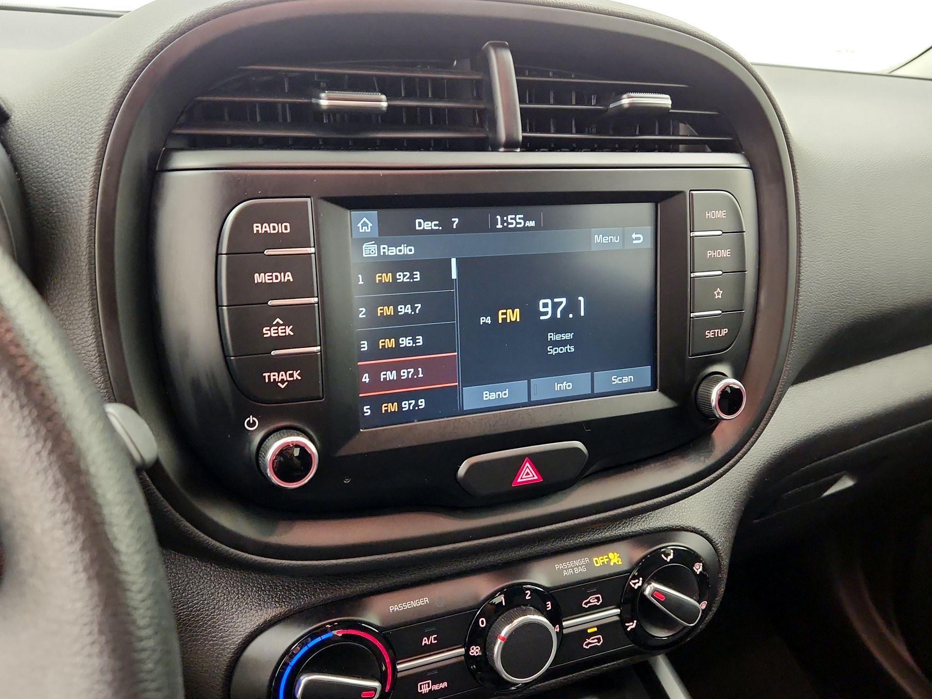 Thumbnail: 2020 Kia Soul - 15