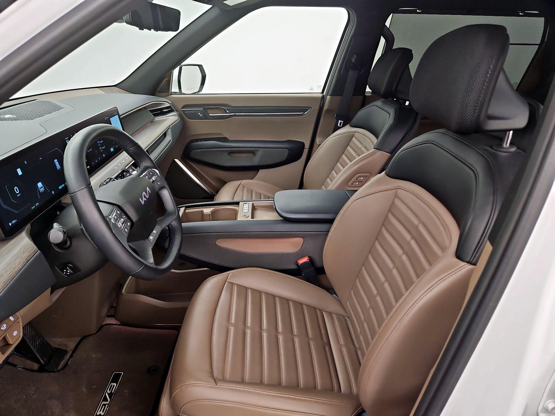 Thumbnail: 2024 Kia EV9 - 11