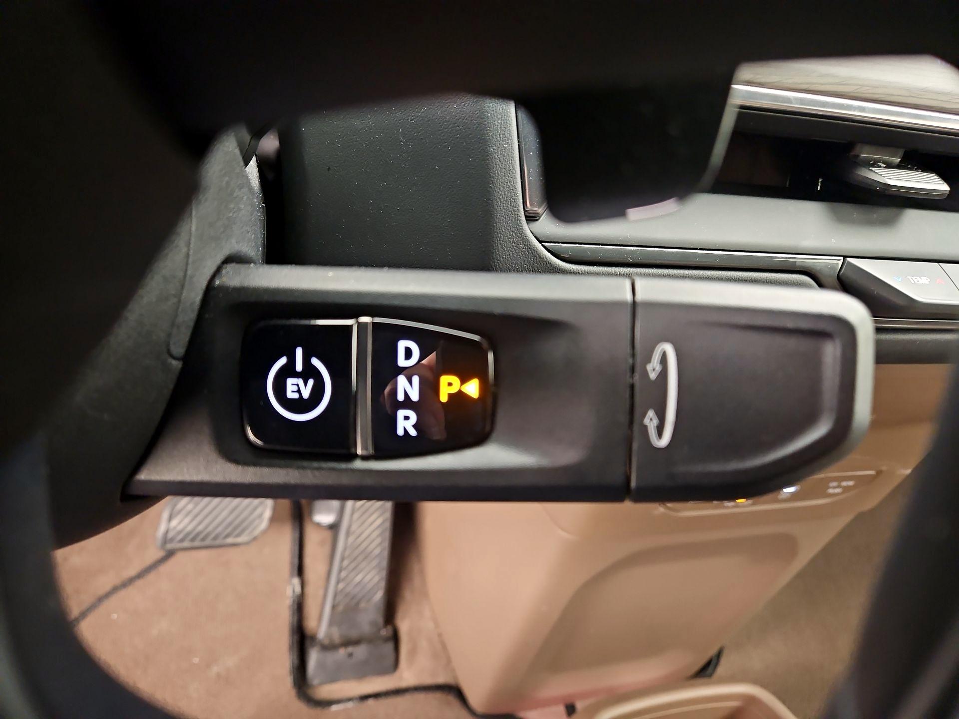 Thumbnail: 2024 Kia EV9 - 18