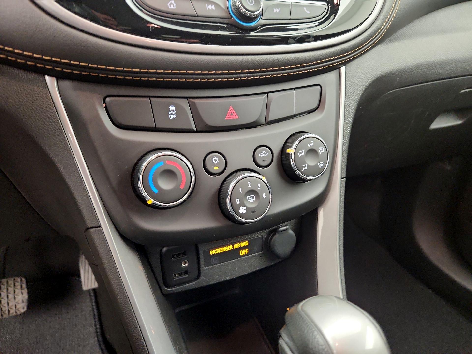 Thumbnail: 2022 Chevrolet Trax - 16