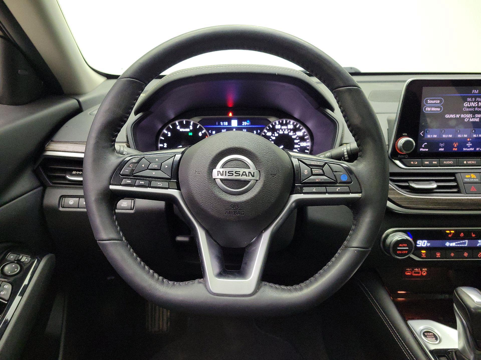 Thumbnail: 2021 Nissan Altima - 10