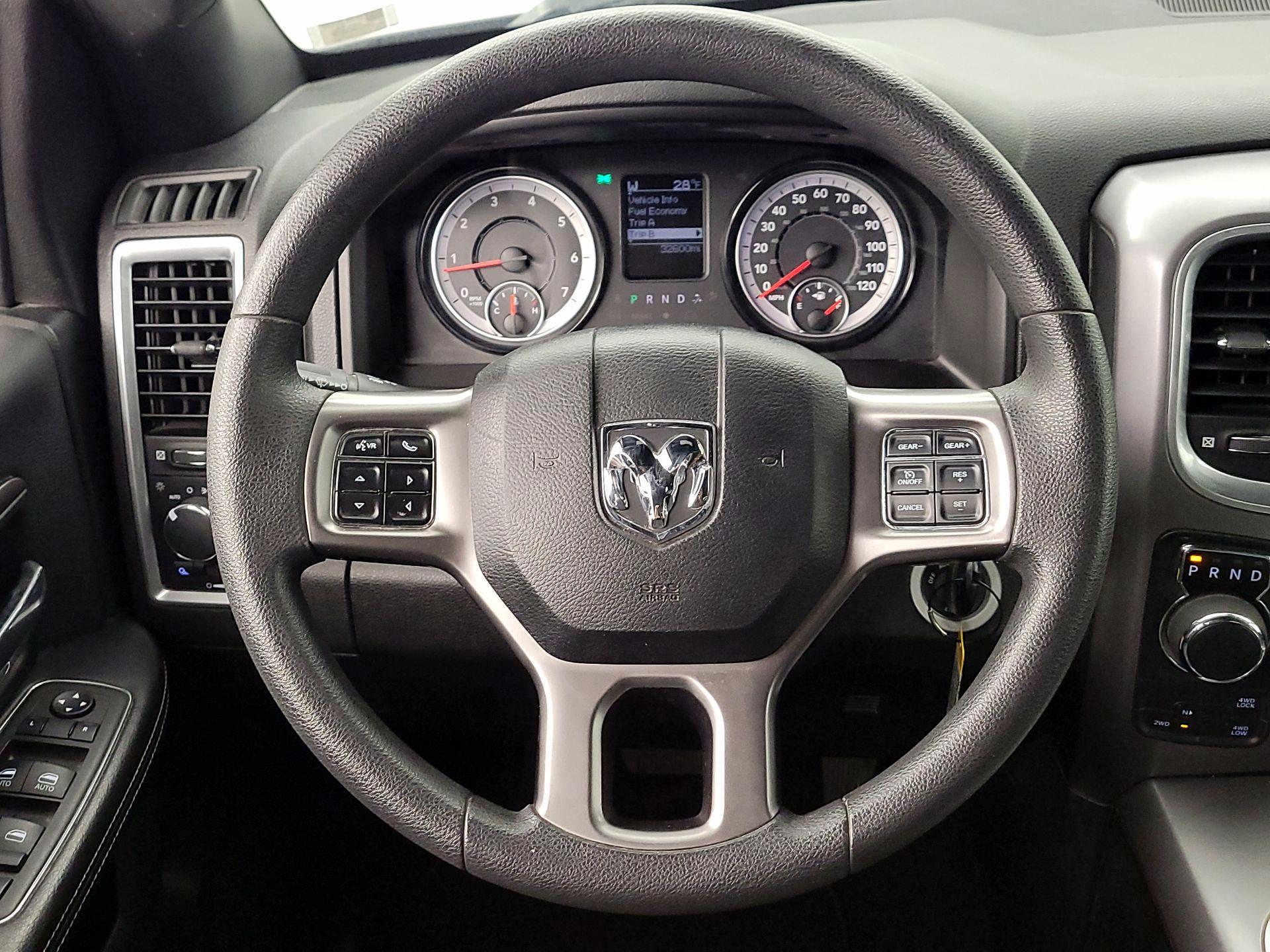 Thumbnail: 2023 RAM 1500 Classic - 10