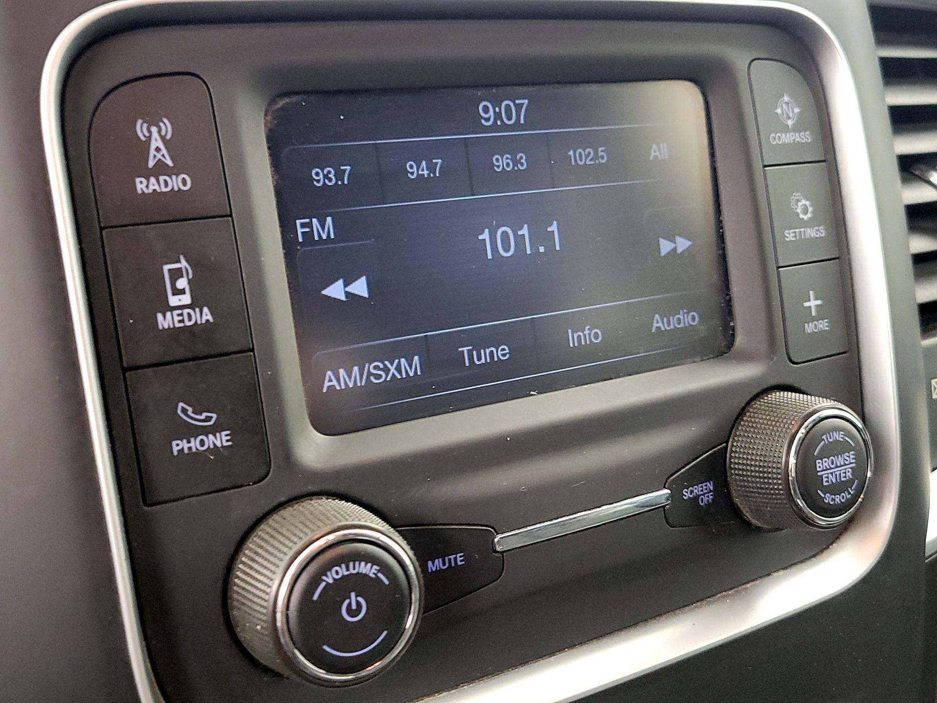 Thumbnail: 2023 RAM 1500 Classic - 16