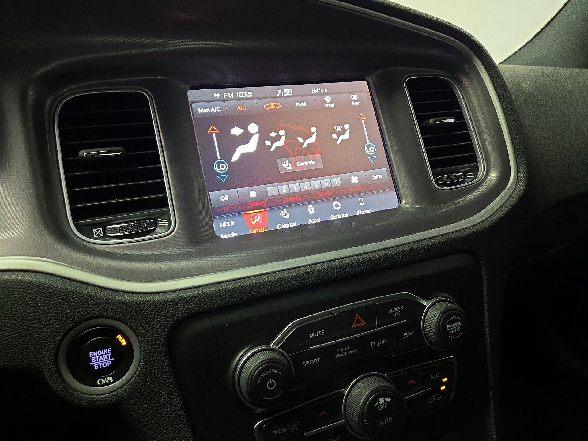 Thumbnail: 2022 Dodge Charger - 16