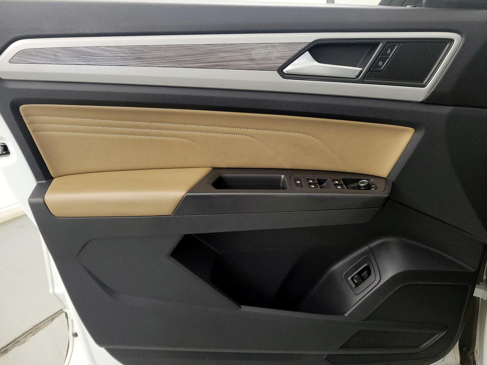 Thumbnail: 2022 Volkswagen Atlas - 12