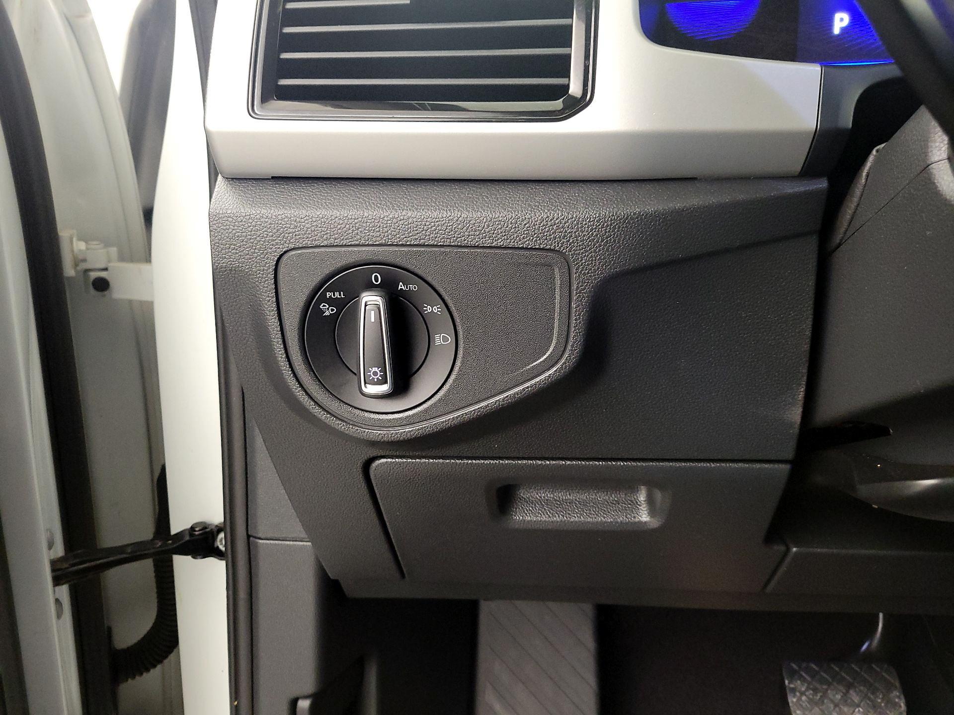 Thumbnail: 2022 Volkswagen Atlas - 13