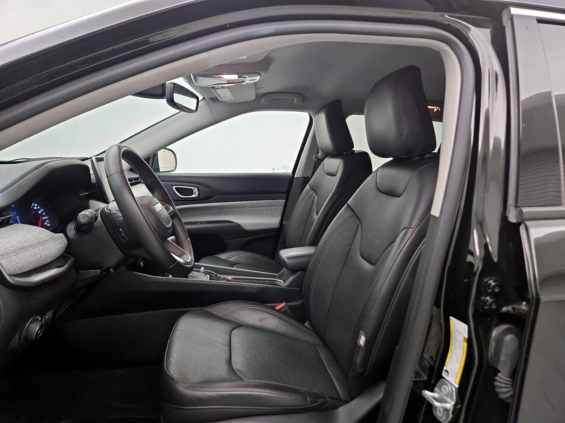 Thumbnail: 2022 Jeep Compass - 11