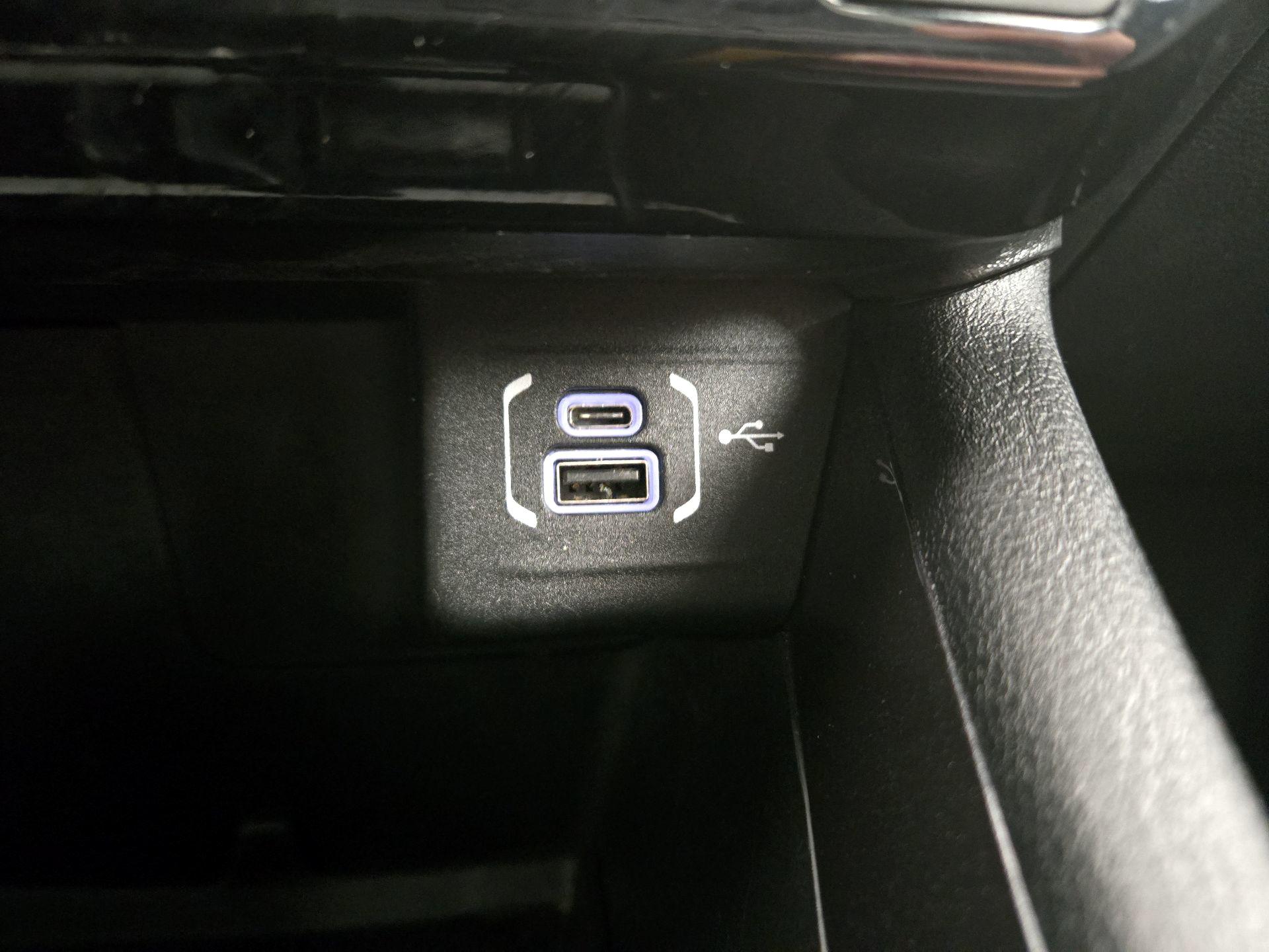 Thumbnail: 2022 Jeep Compass - 18