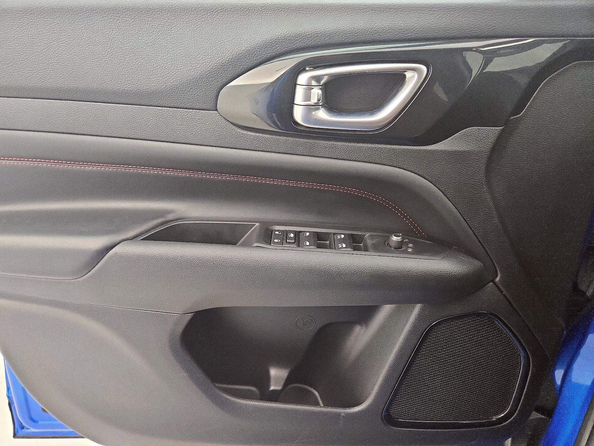 Thumbnail: 2022 Jeep Compass - 12