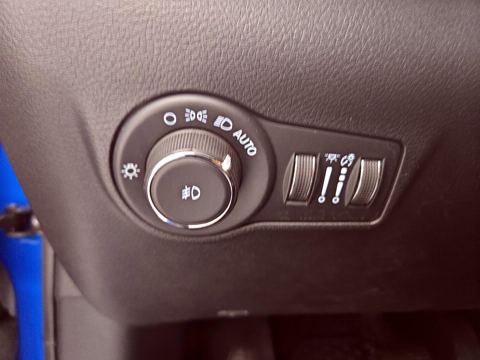 Thumbnail: 2022 Jeep Compass - 13