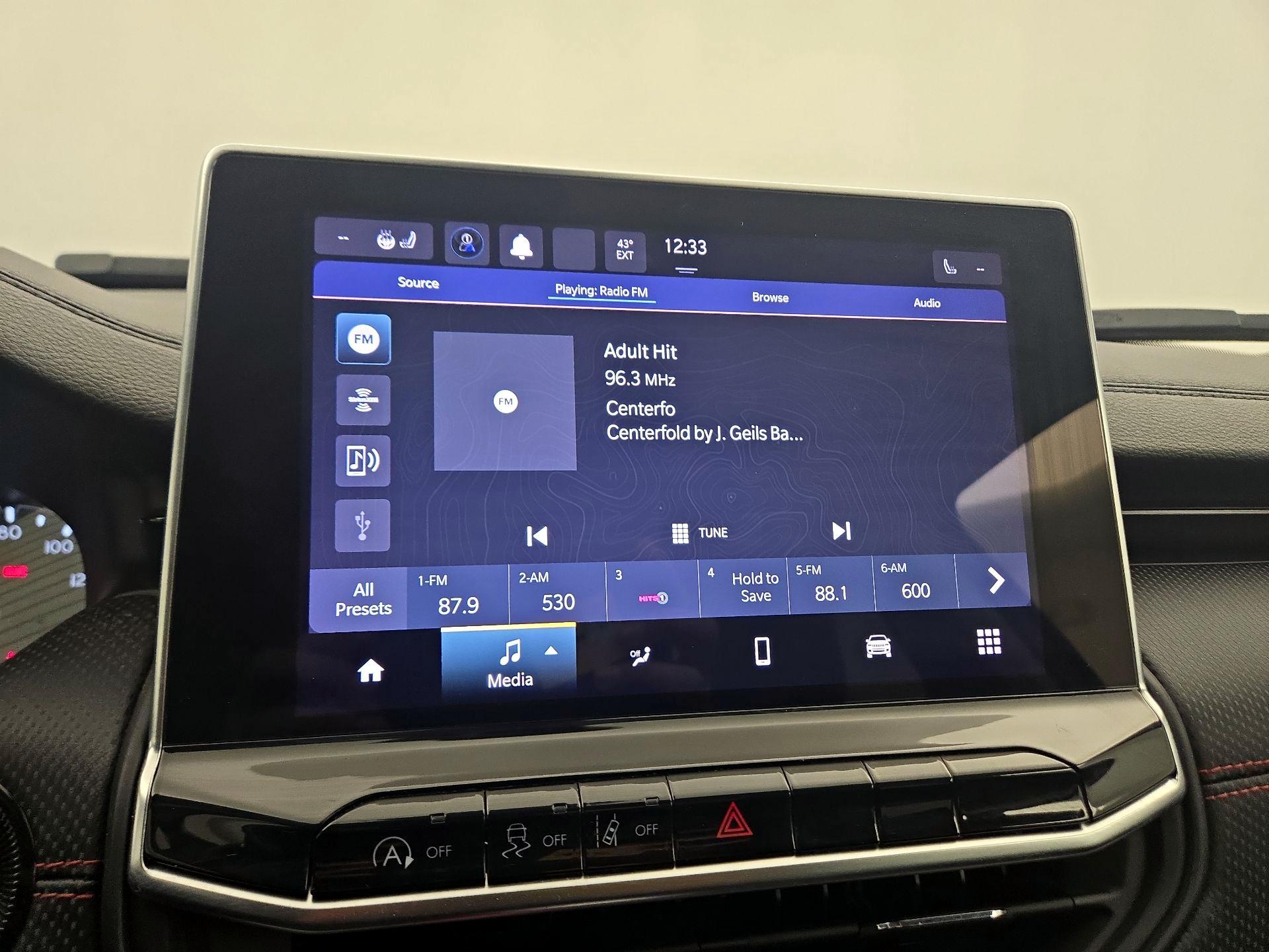 Thumbnail: 2022 Jeep Compass - 15