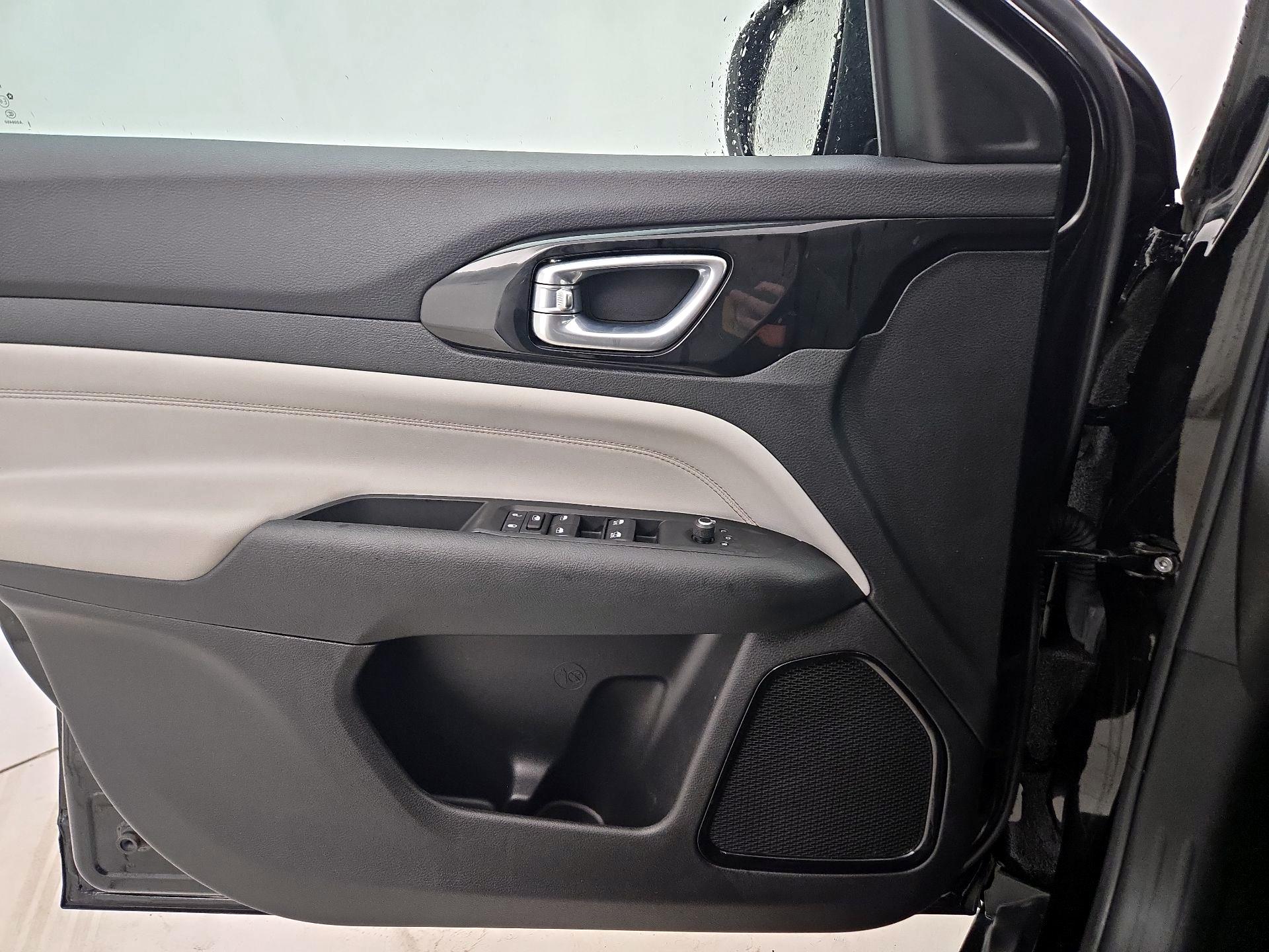 Thumbnail: 2022 Jeep Compass - 12