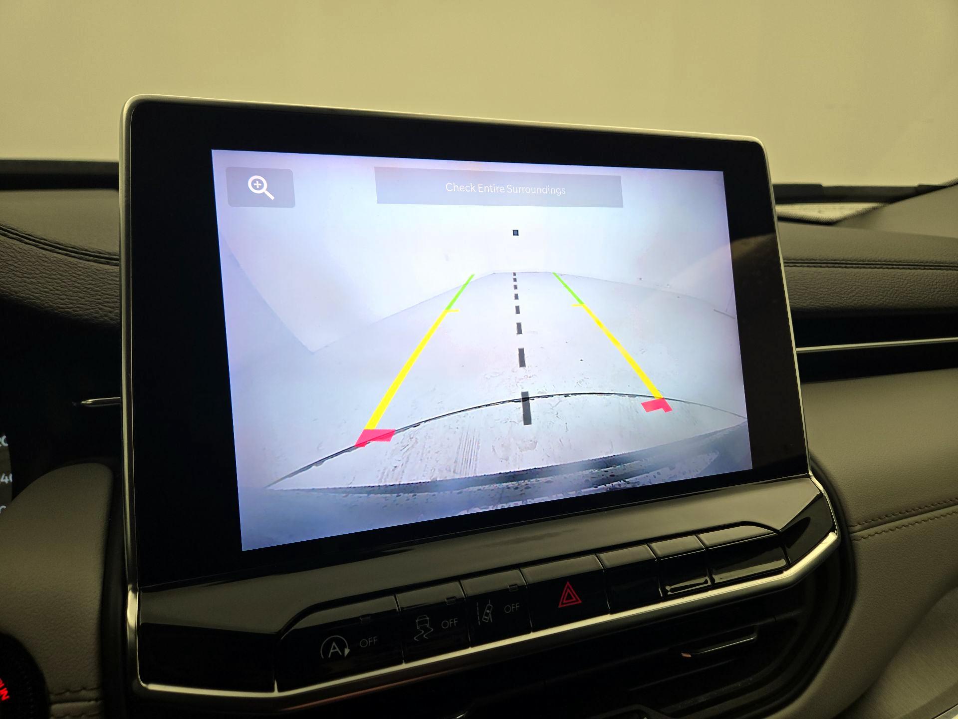 Thumbnail: 2022 Jeep Compass - 14