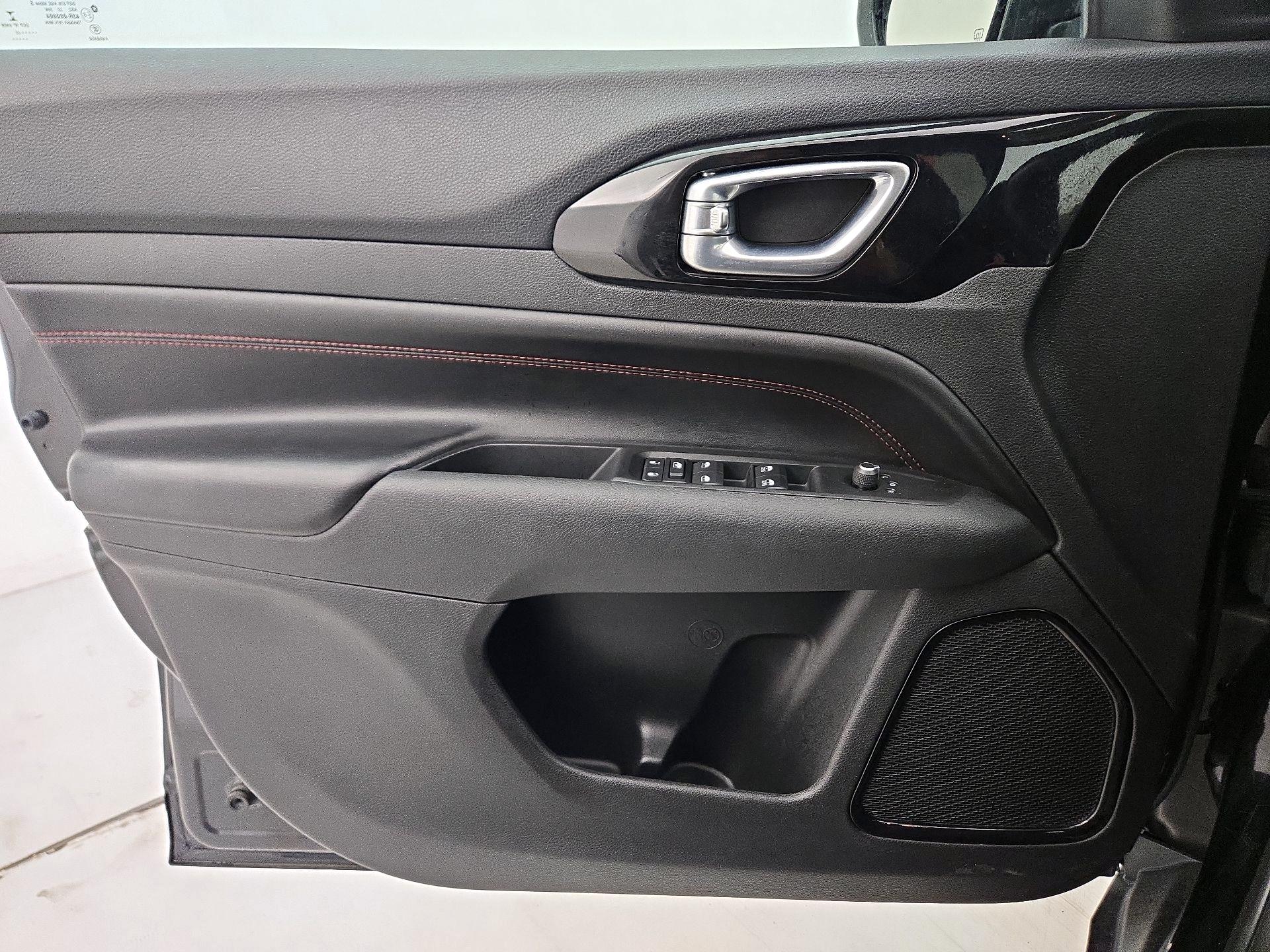 Thumbnail: 2022 Jeep Compass - 12