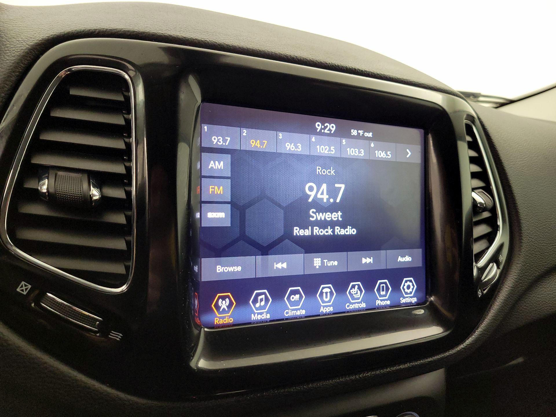 Thumbnail: 2021 Jeep Compass - 15