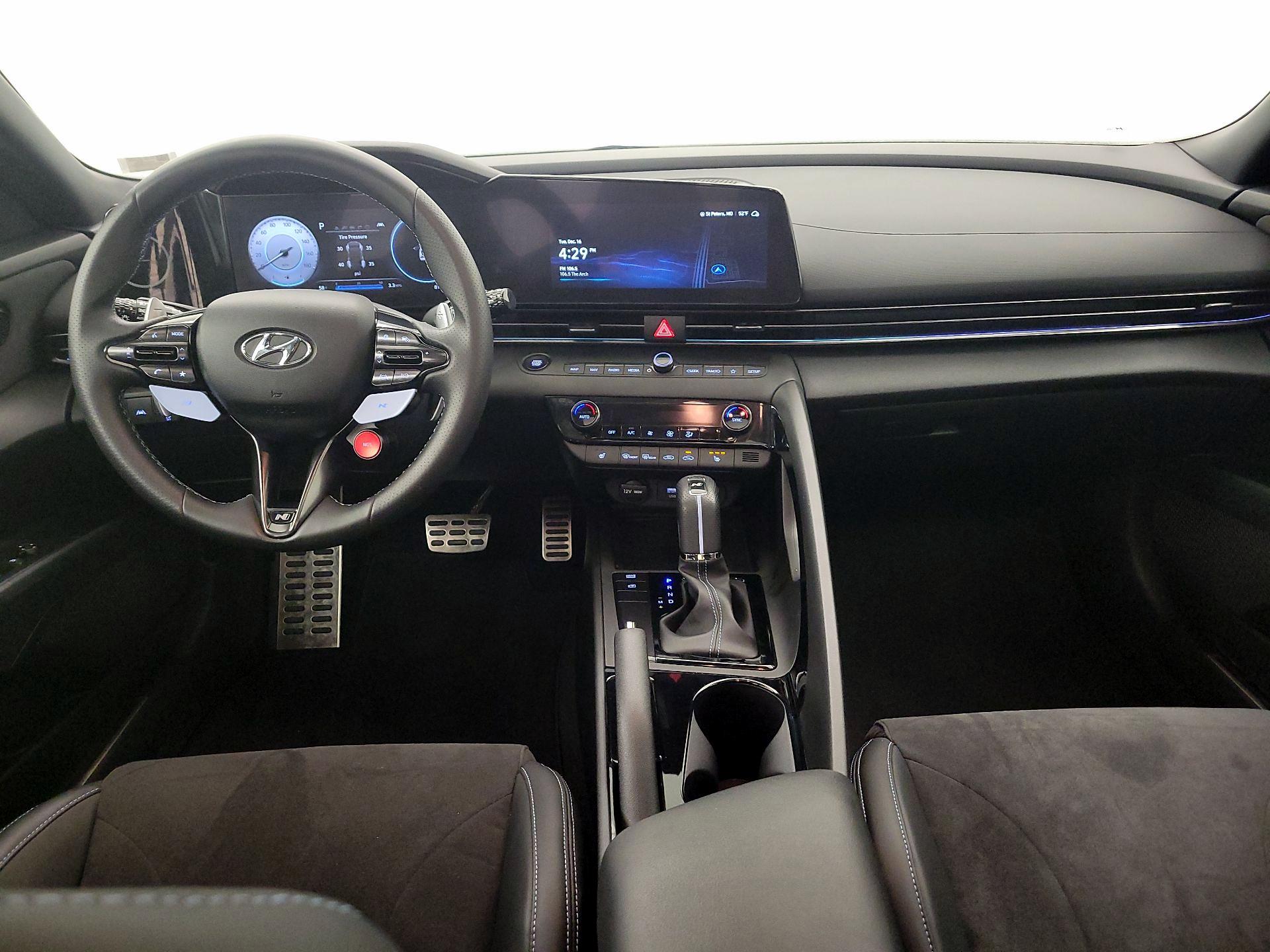 Thumbnail: 2023 Hyundai Elantra - 9