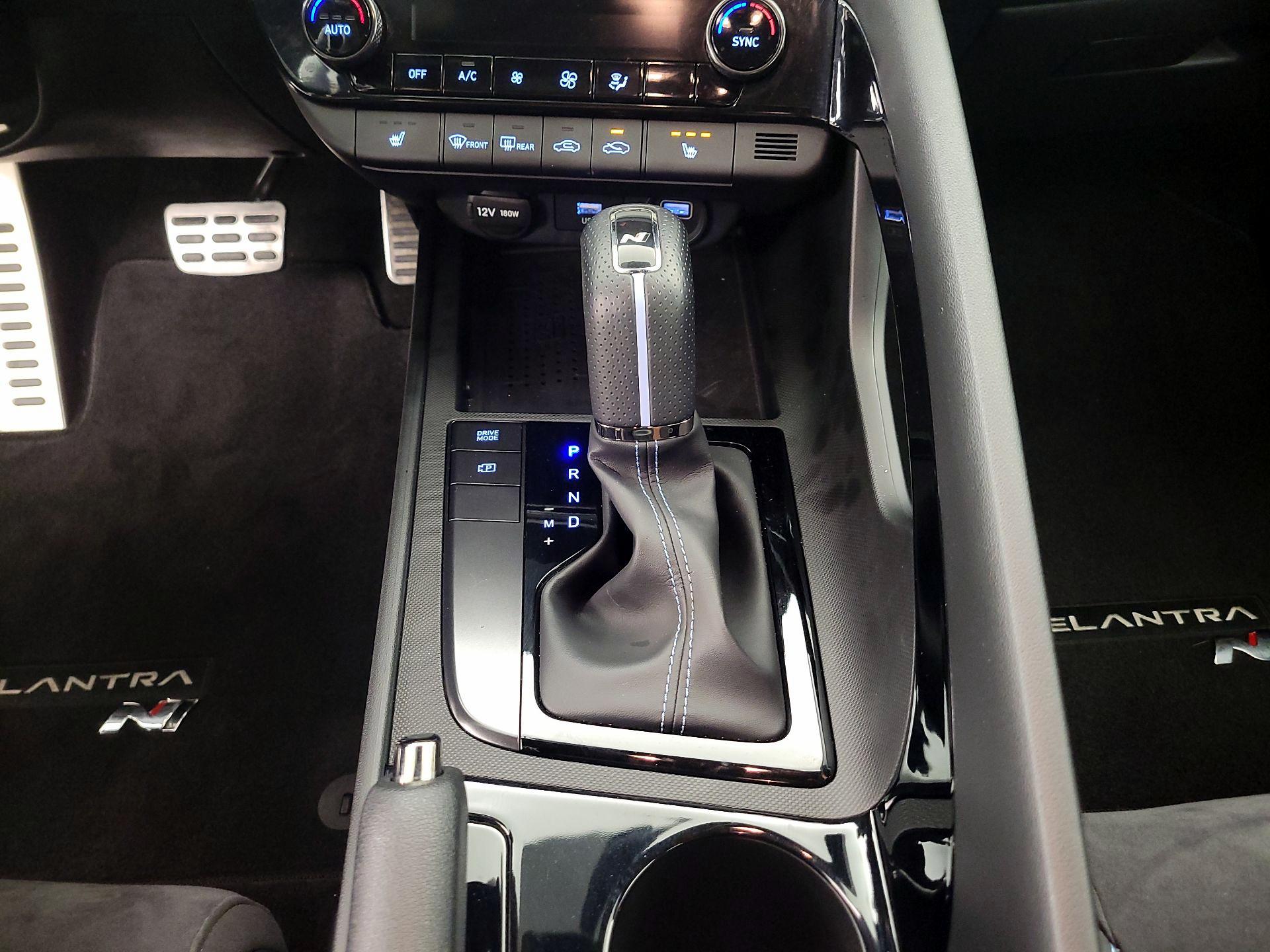 Thumbnail: 2023 Hyundai Elantra - 17