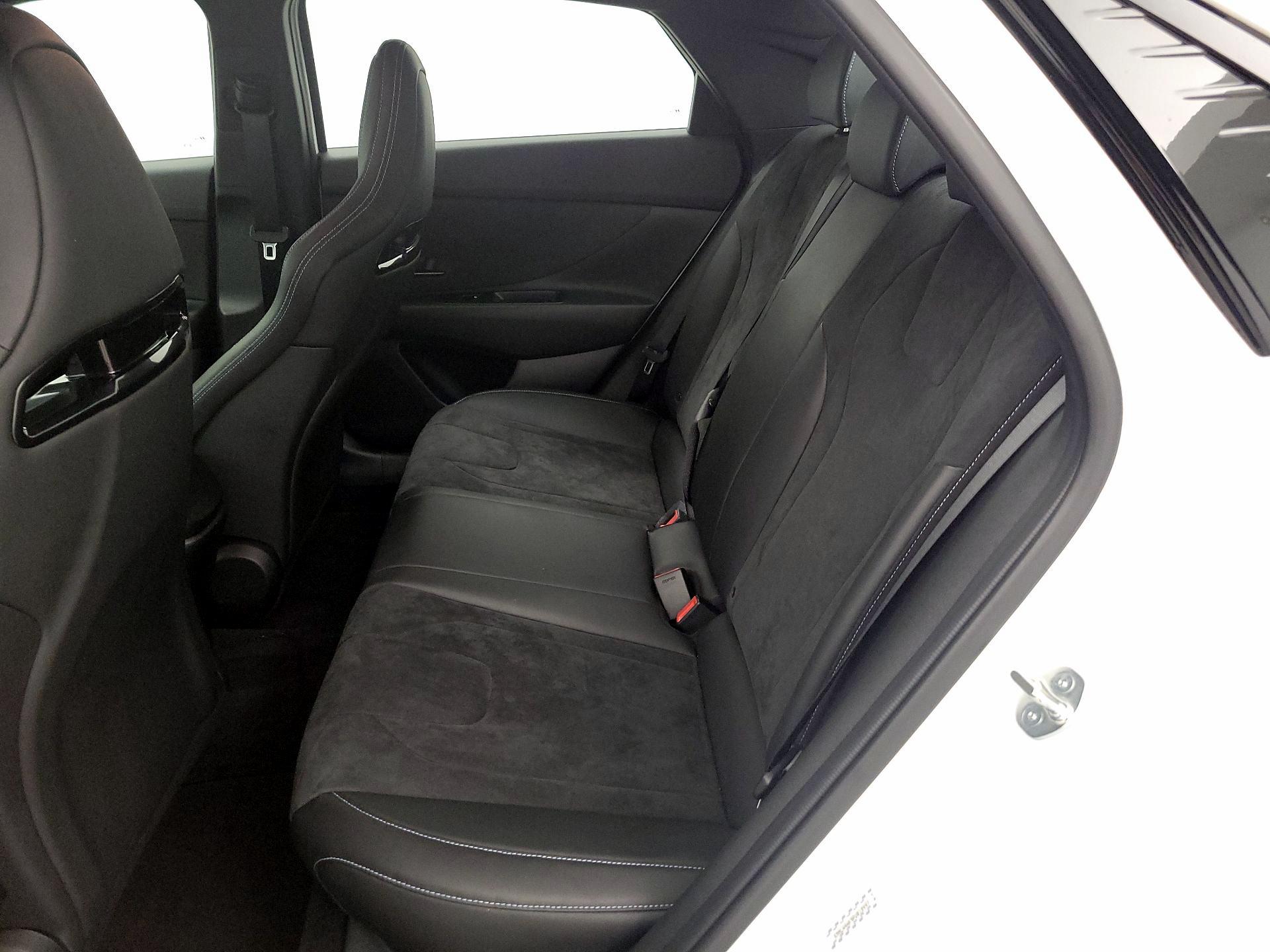 Thumbnail: 2023 Hyundai Elantra - 20