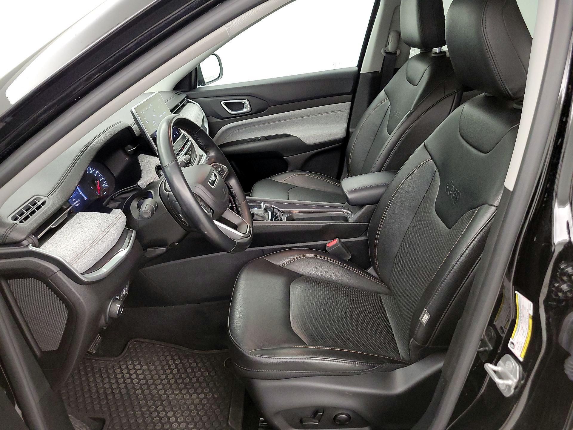 Thumbnail: 2022 Jeep Compass - 11