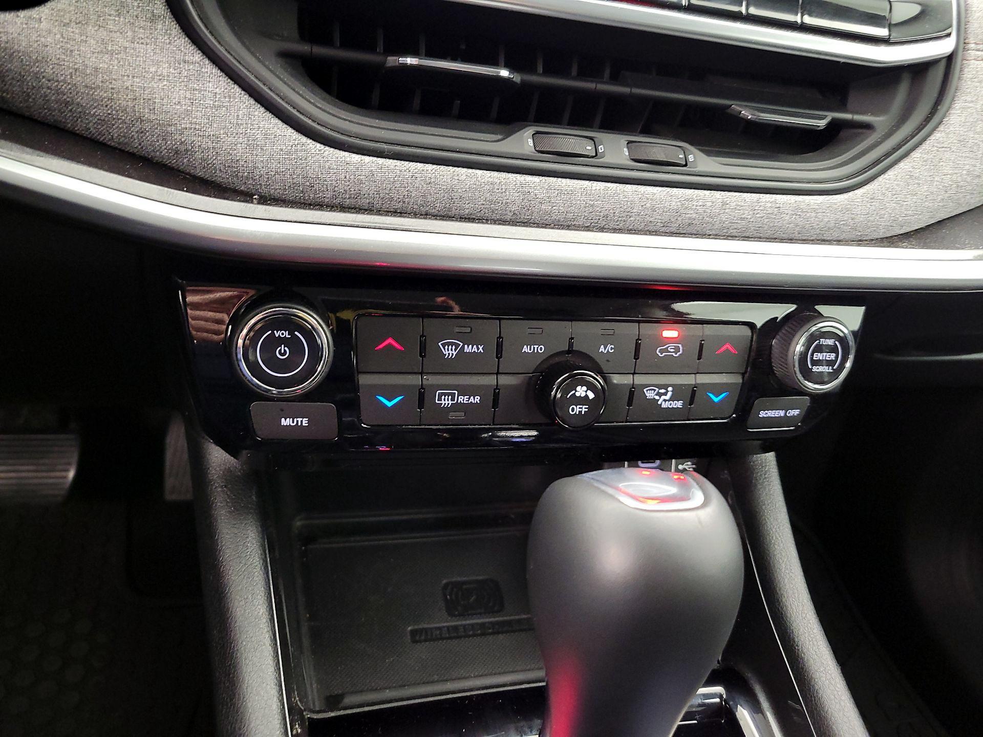 Thumbnail: 2022 Jeep Compass - 16