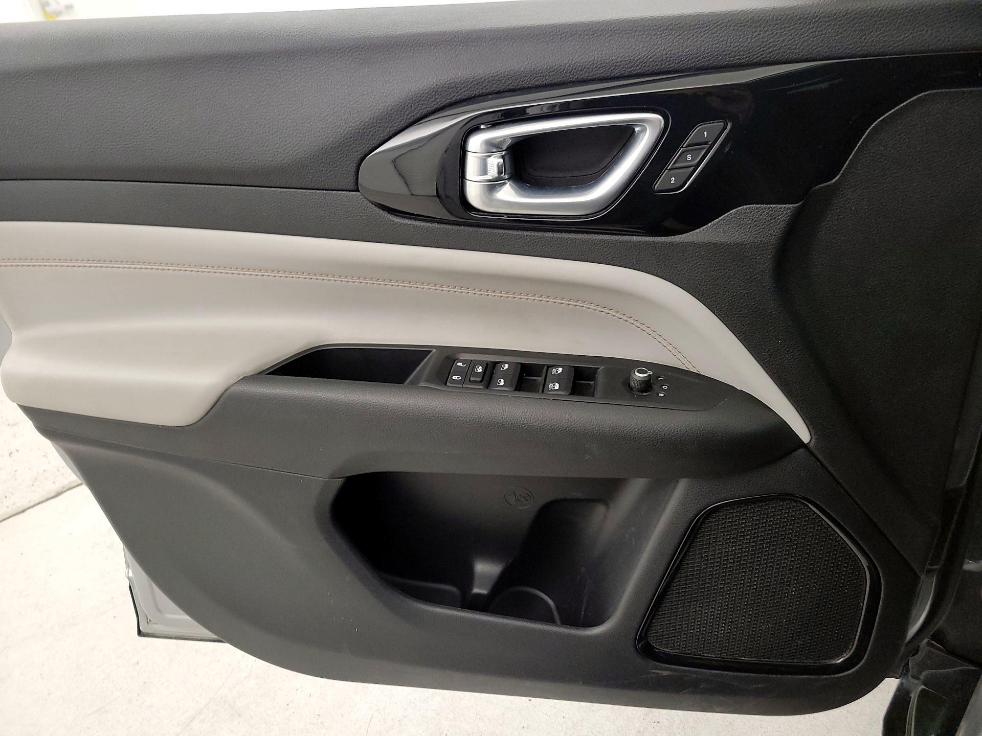 Thumbnail: 2022 Jeep Compass - 12