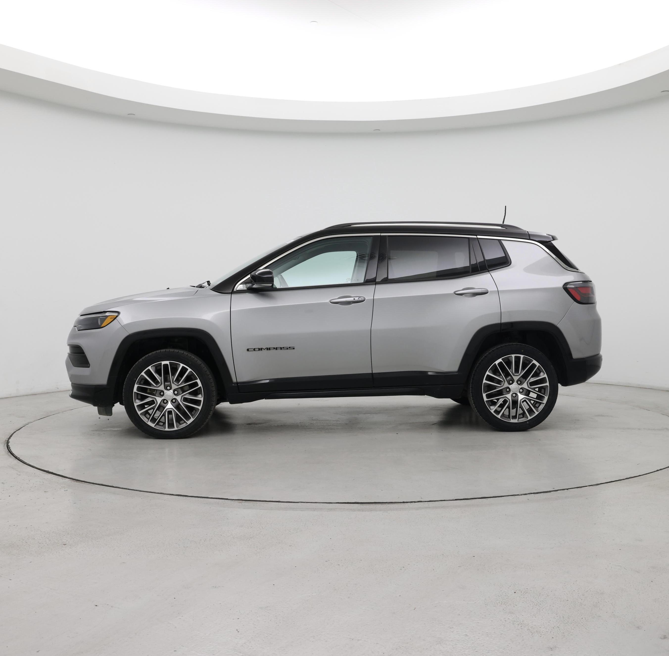 Thumbnail: 2022 Jeep Compass - 3