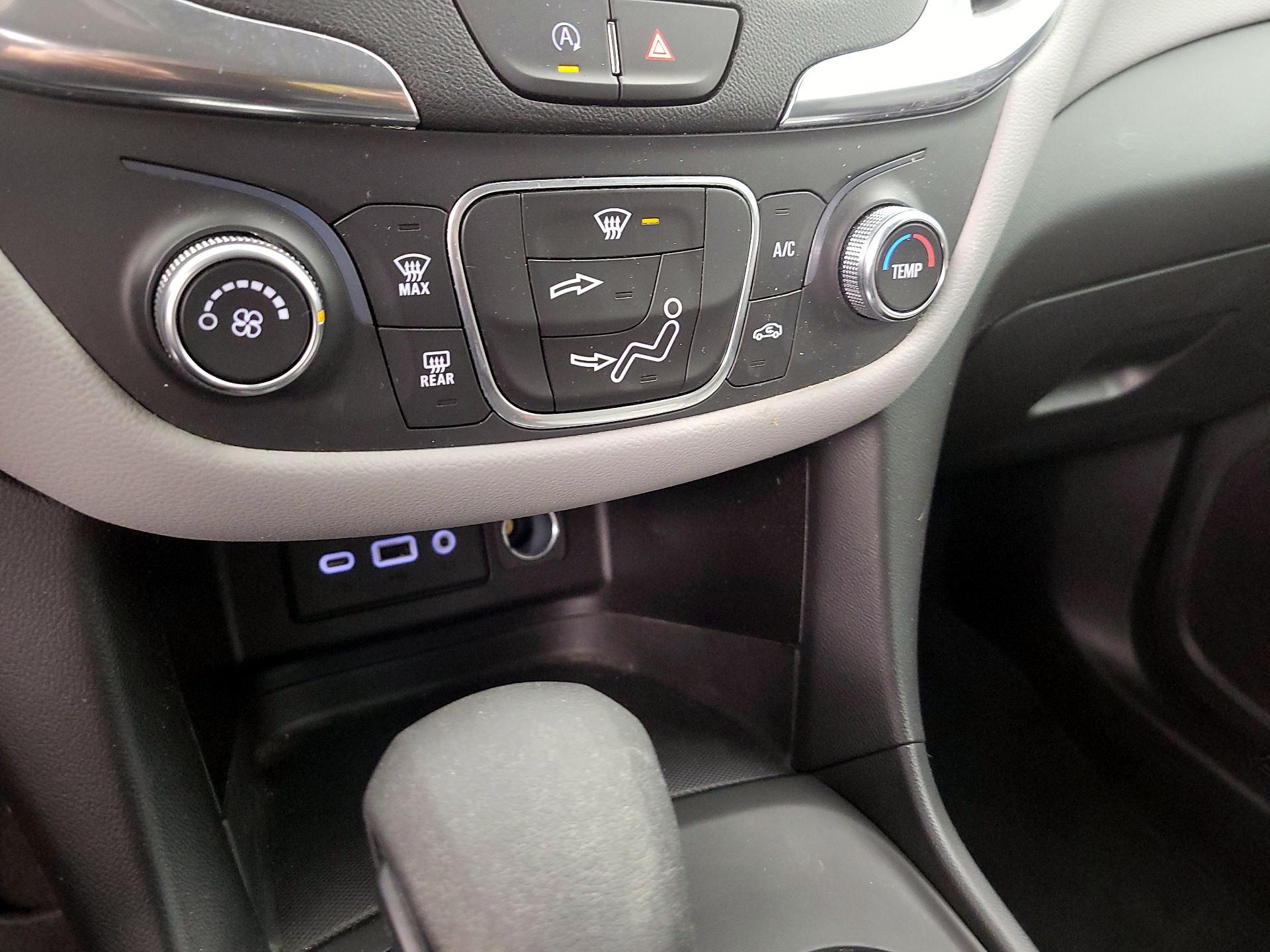 Thumbnail: 2022 Chevrolet Equinox - 16