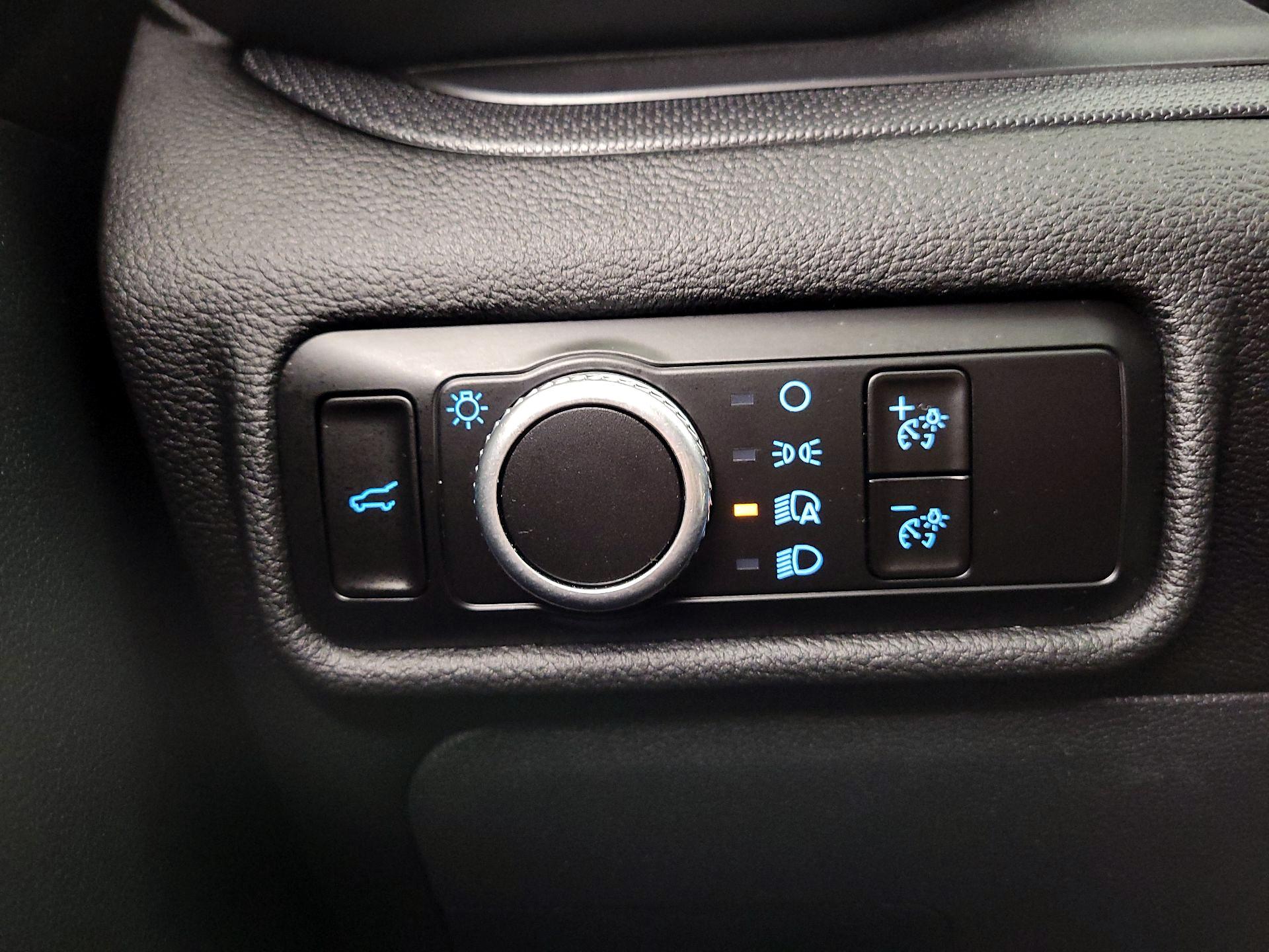 Thumbnail: 2023 Ford Explorer - 13