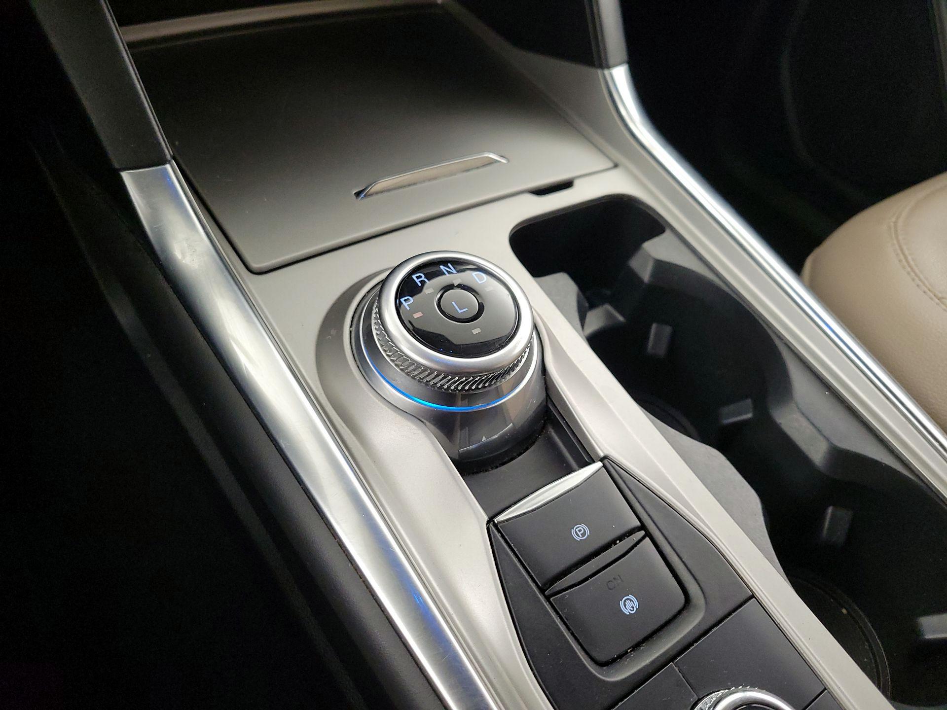 Thumbnail: 2023 Ford Explorer - 18