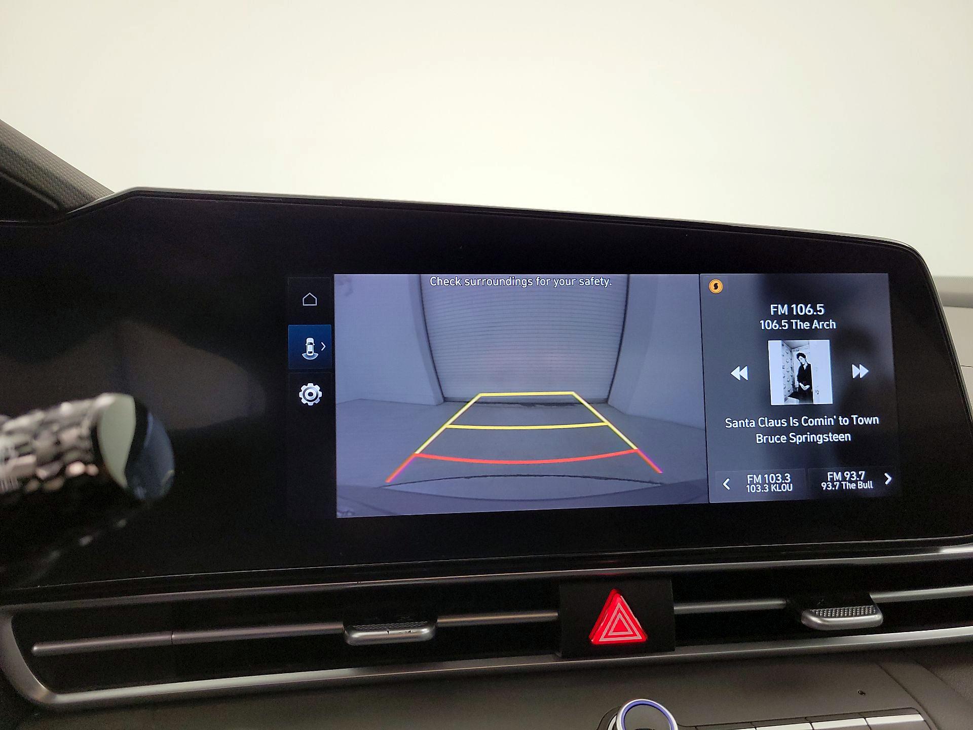 Thumbnail: 2023 Hyundai Elantra - 15