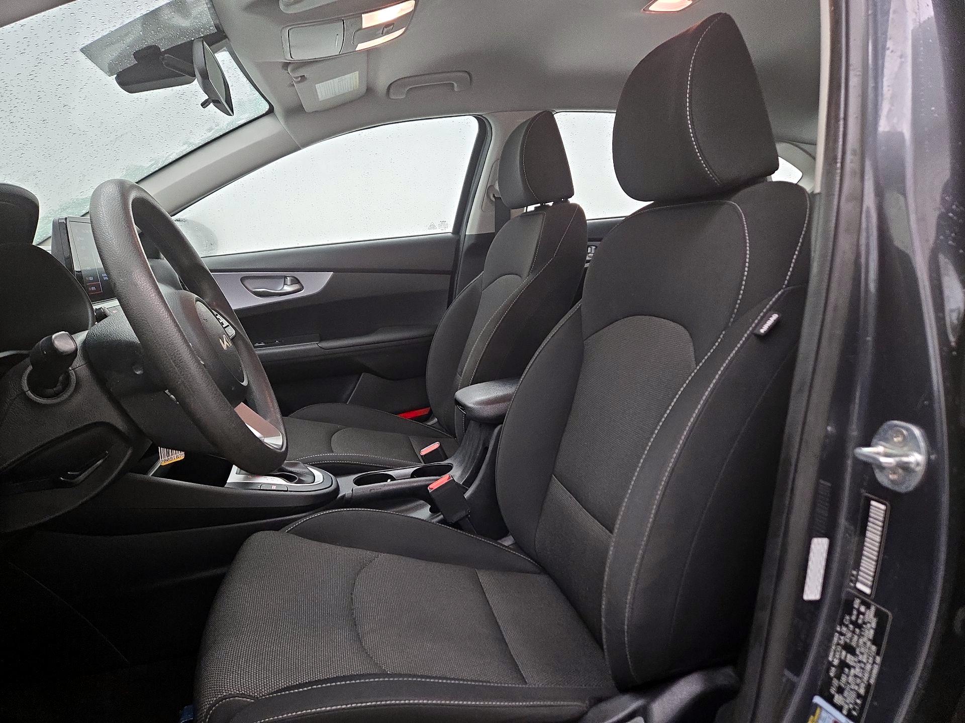 Thumbnail: 2022 Kia Forte - 11