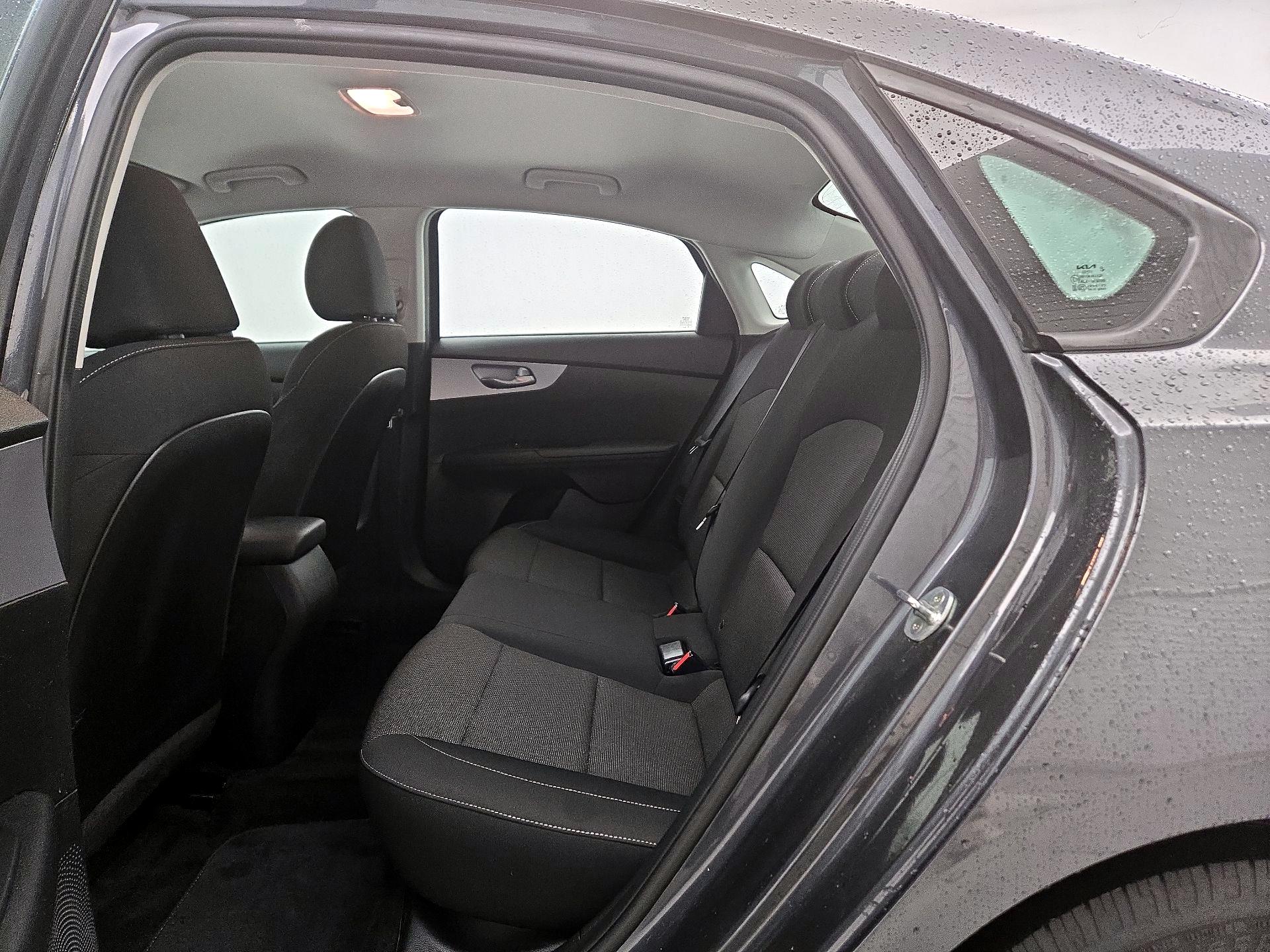 Thumbnail: 2022 Kia Forte - 19