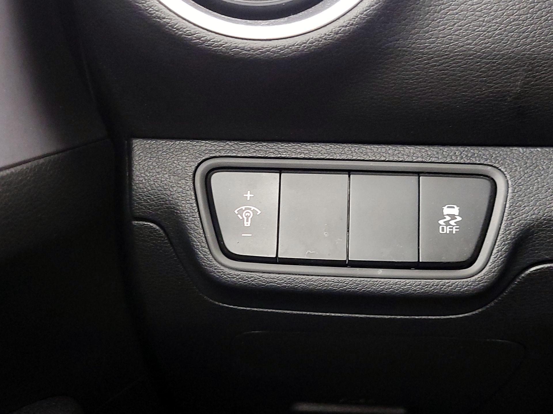 Thumbnail: 2023 Kia Forte - 13