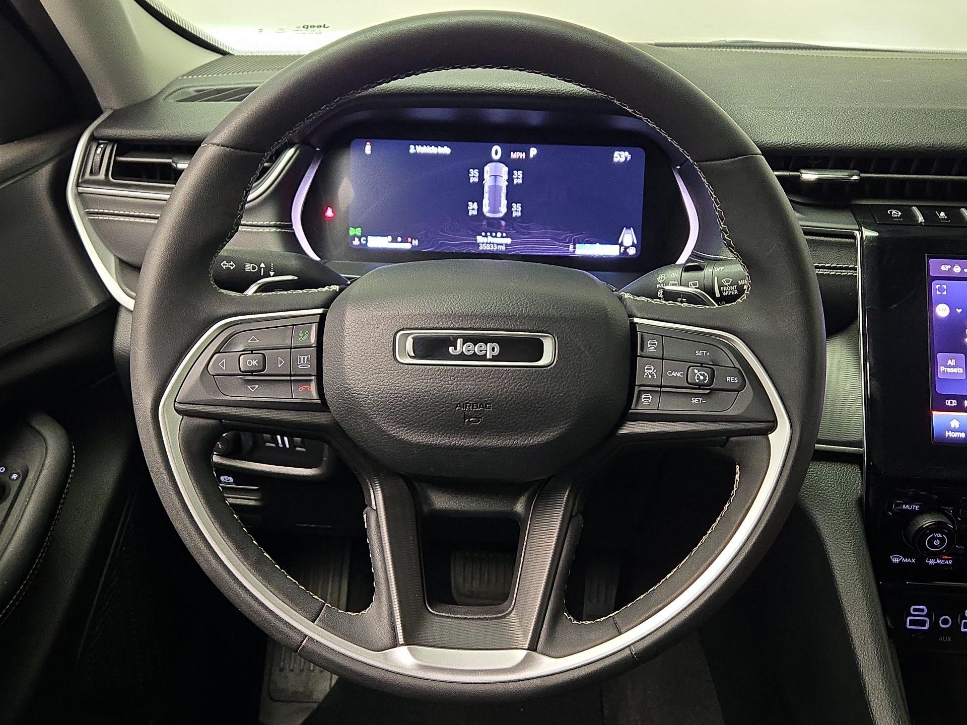 Thumbnail: 2023 Jeep Grand Cherokee - 10