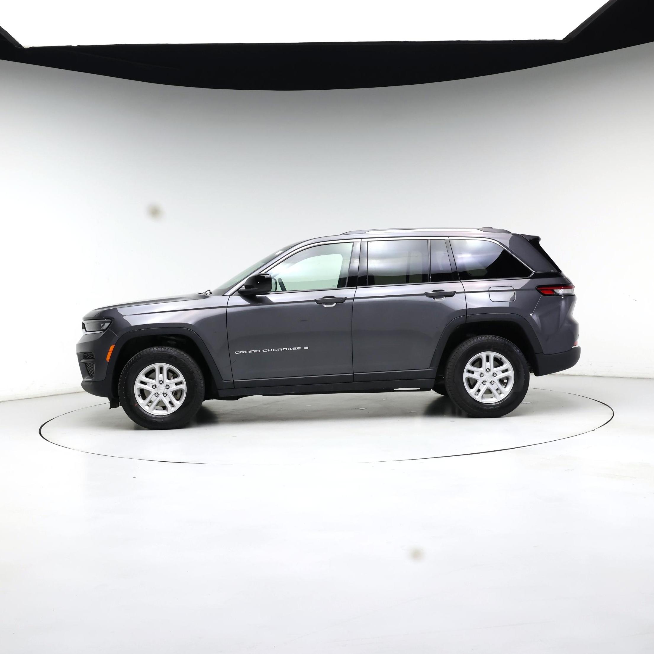 Thumbnail: 2023 Jeep Grand Cherokee - 3