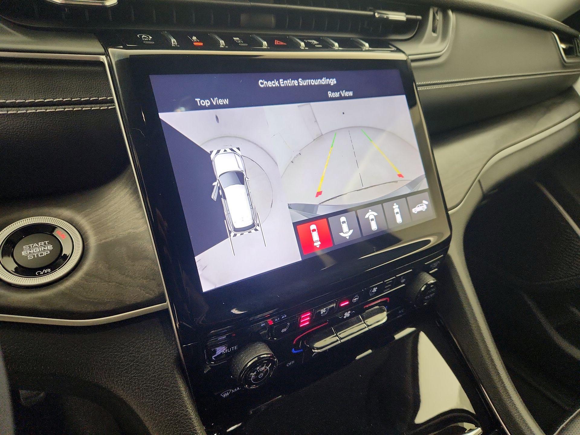 Thumbnail: 2023 Jeep Grand Cherokee - 15