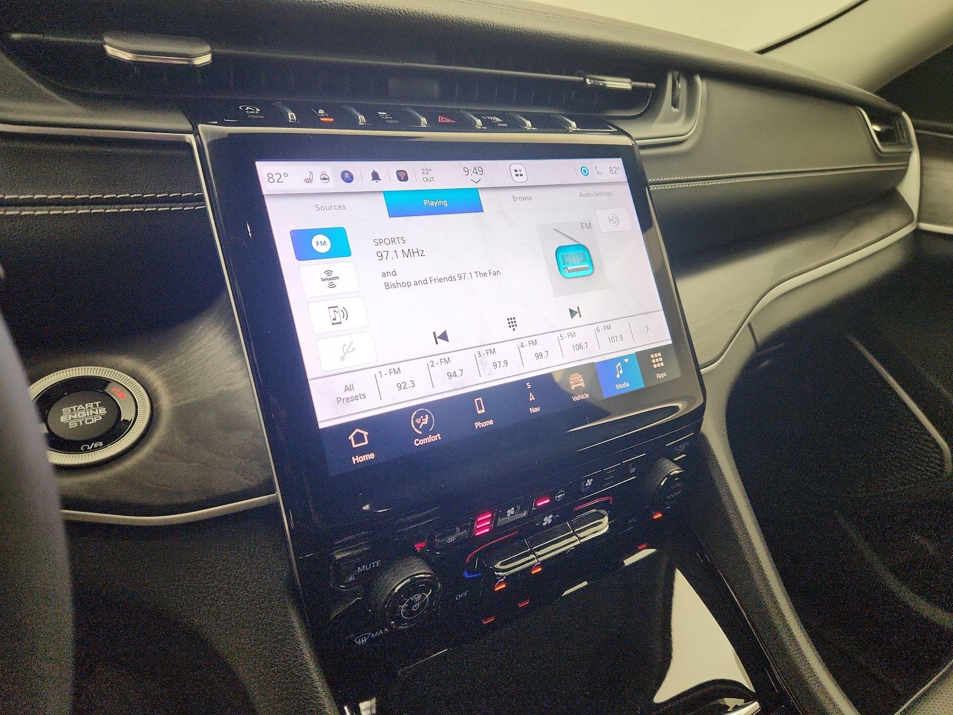 Thumbnail: 2023 Jeep Grand Cherokee - 16