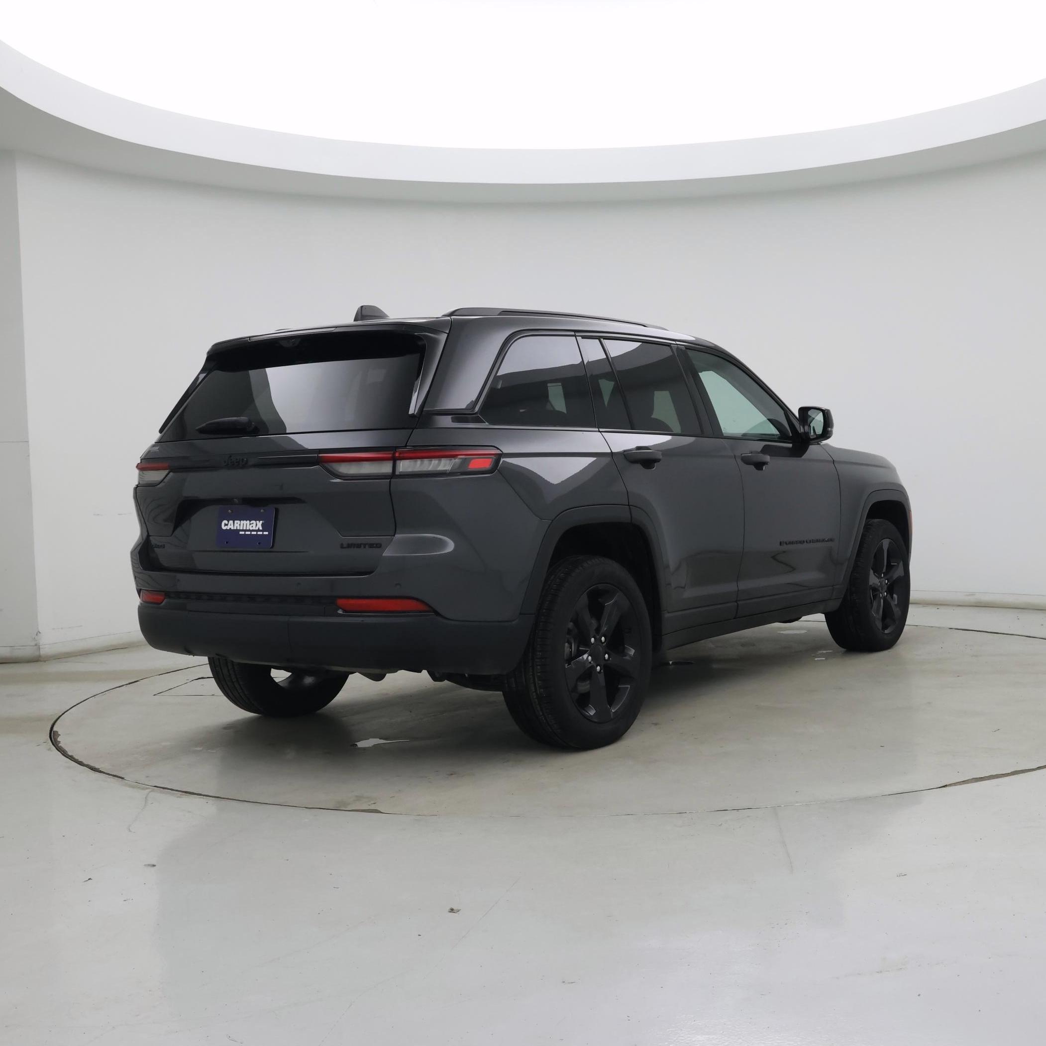 Thumbnail: 2023 Jeep Grand Cherokee - 8