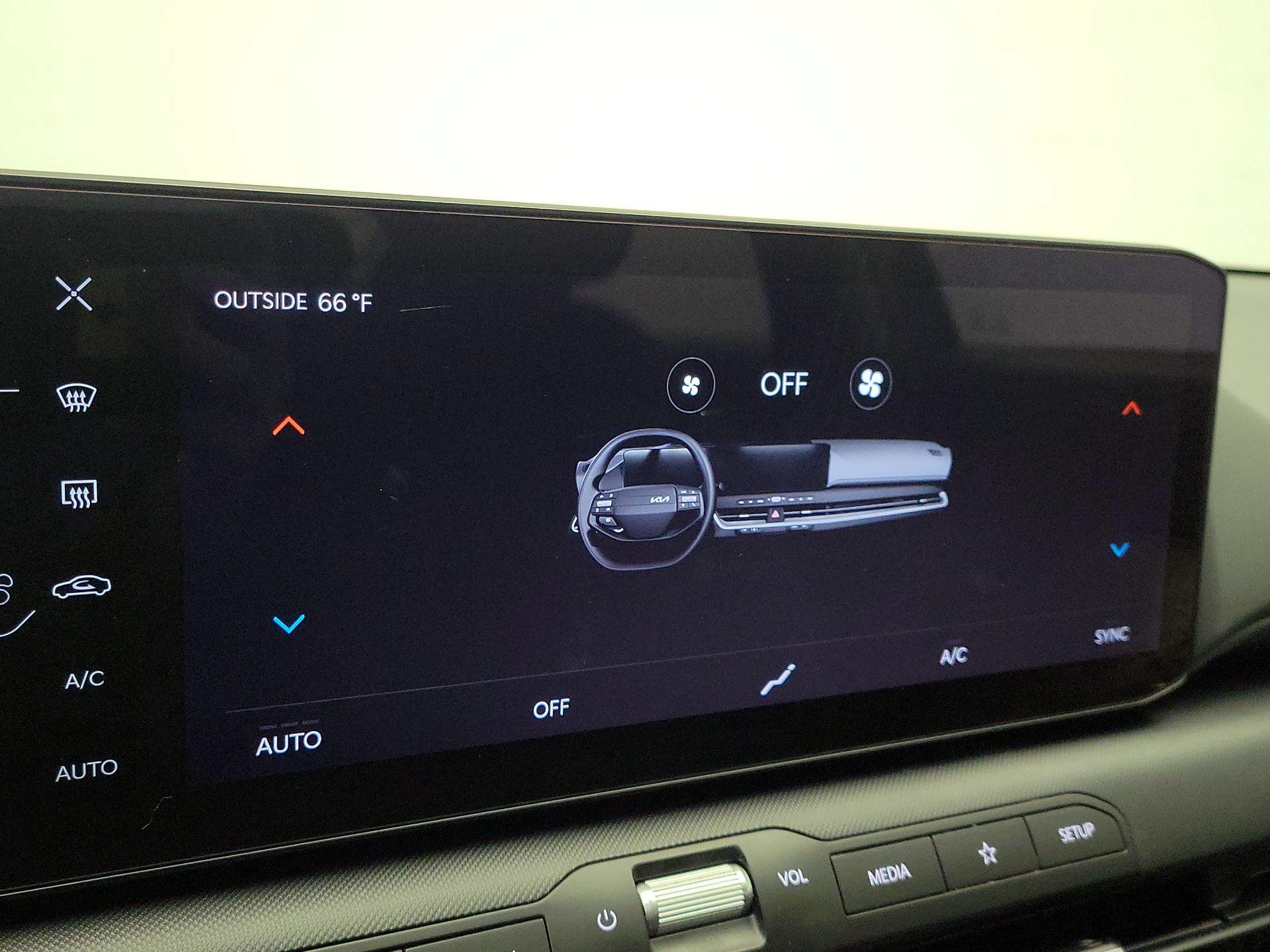 Thumbnail: 2025 Kia K4 - 16