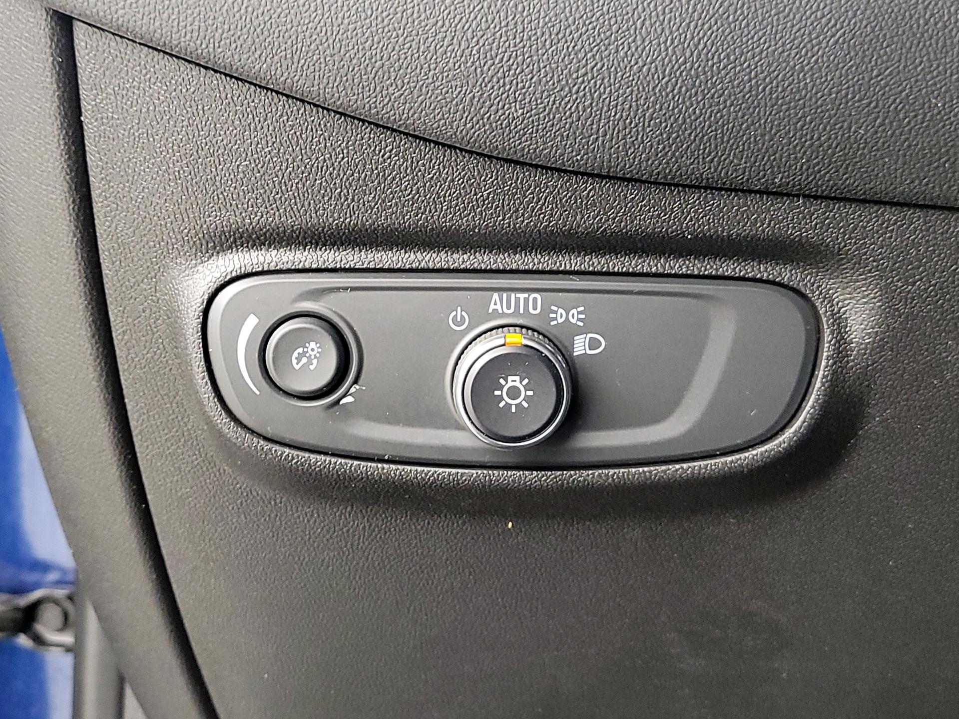 Thumbnail: 2022 Chevrolet Equinox - 13