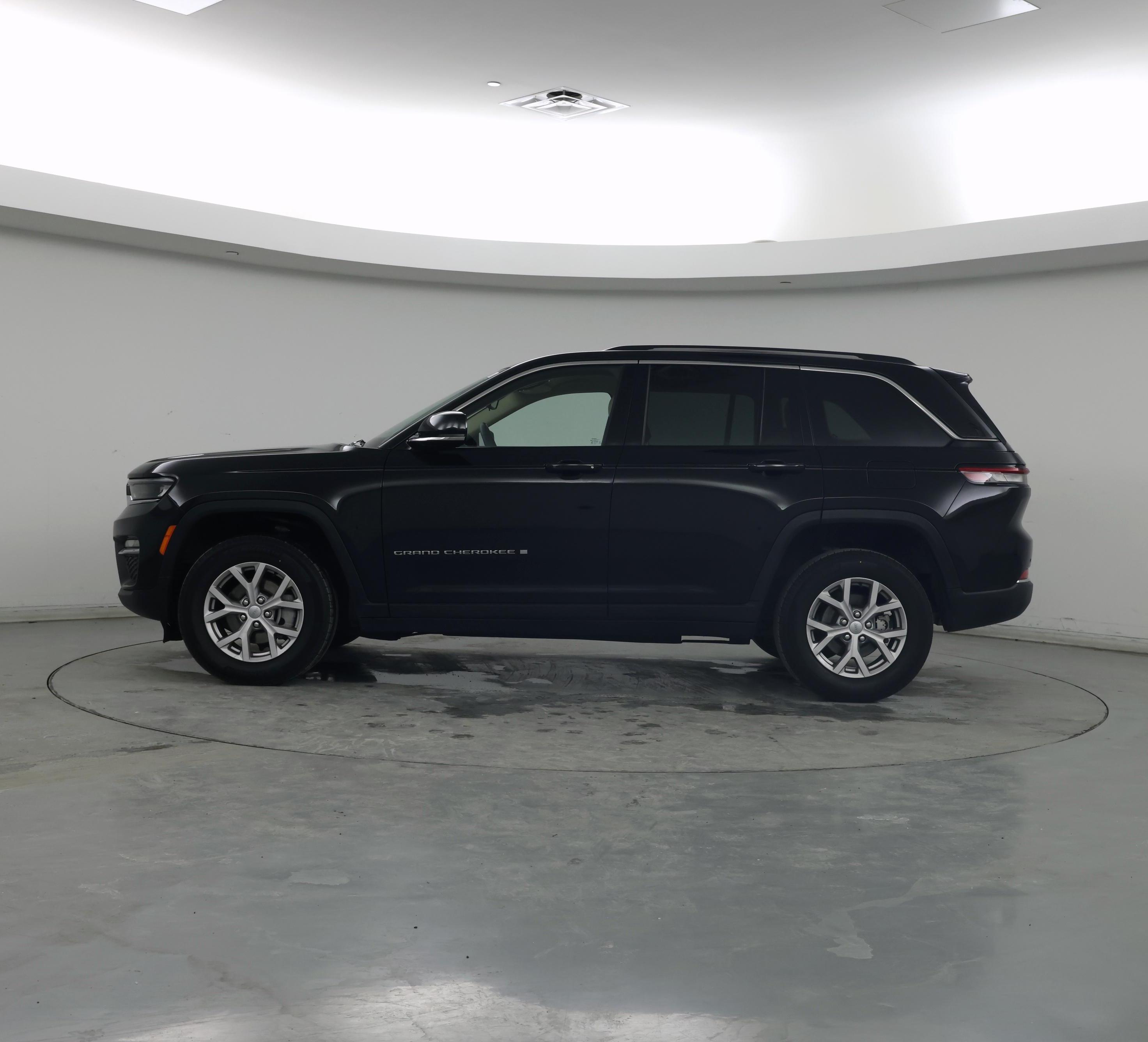 Thumbnail: 2022 Jeep Grand Cherokee - 3